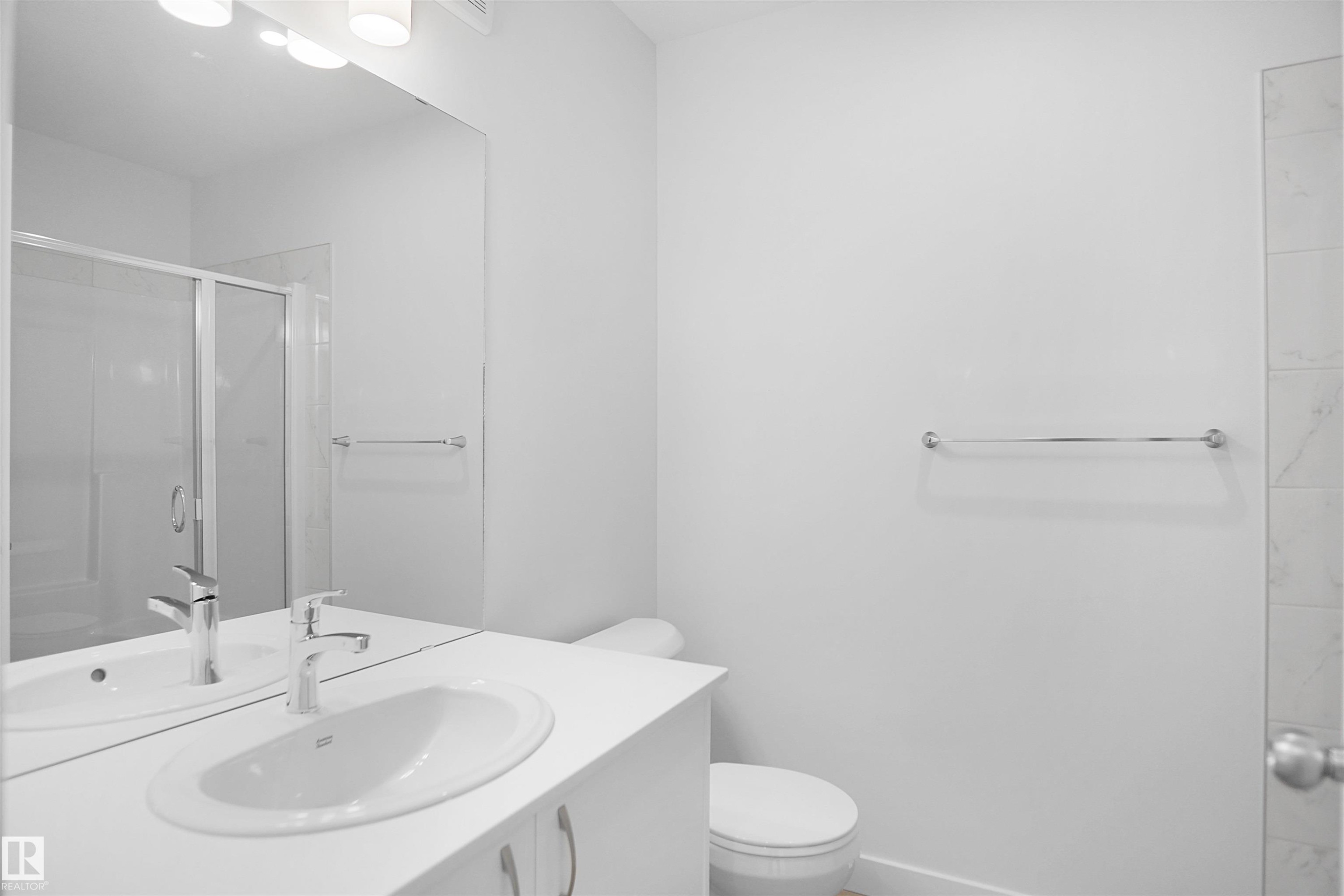 5133 River'S Edge Way, Edmonton, AB - Indoor Photo Showing Bathroom