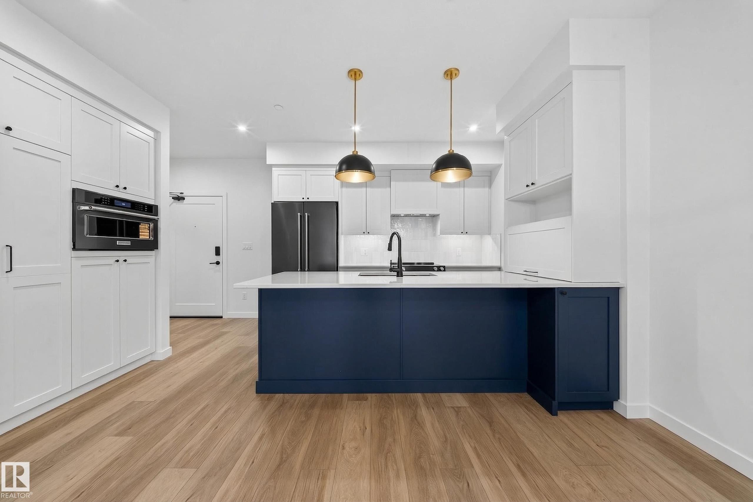 301 7459 May Common, Edmonton, AB - Indoor Photo Showing Kitchen With Upgraded Kitchen