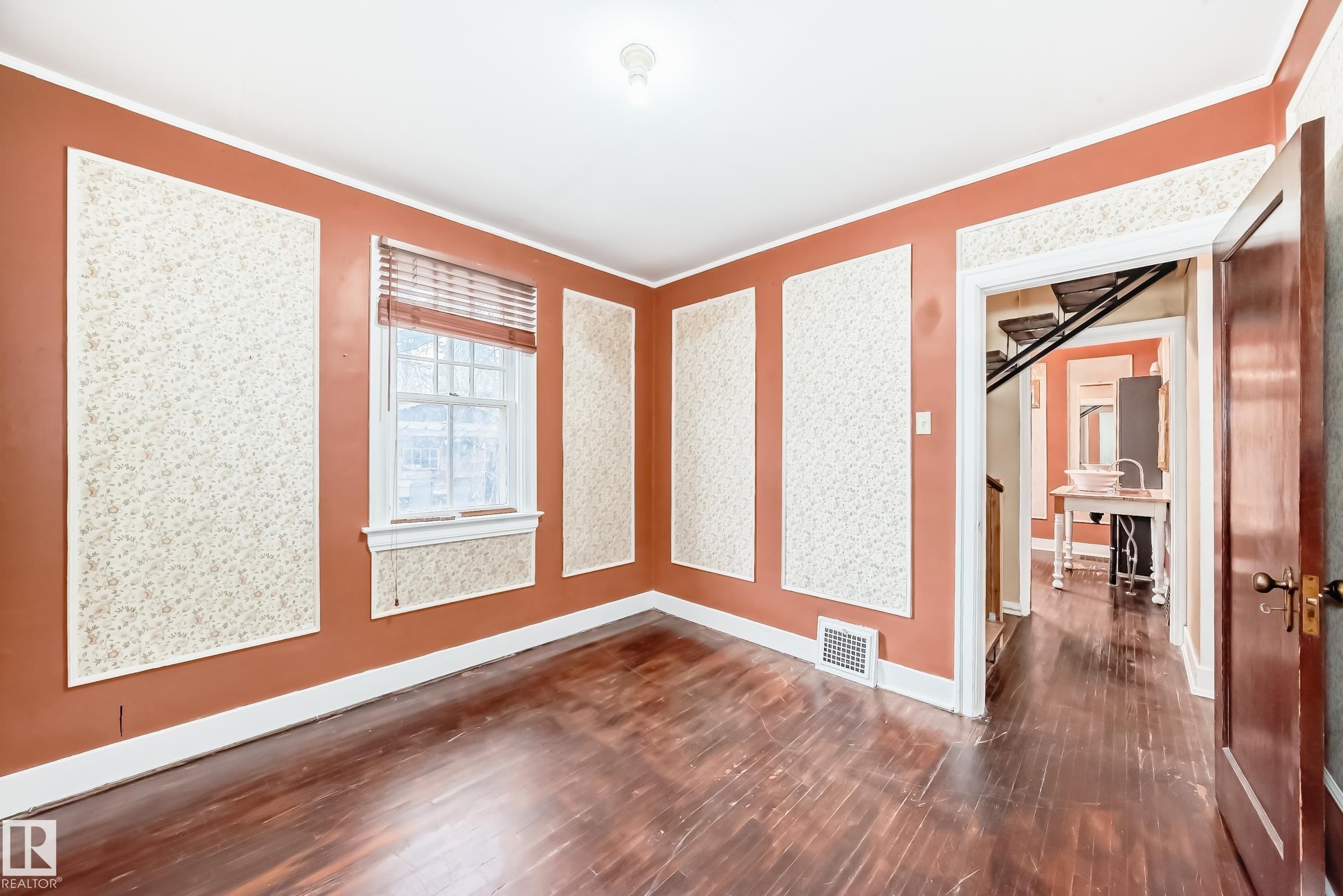 11619 96 Street, Edmonton, AB - Indoor Photo Showing Other Room