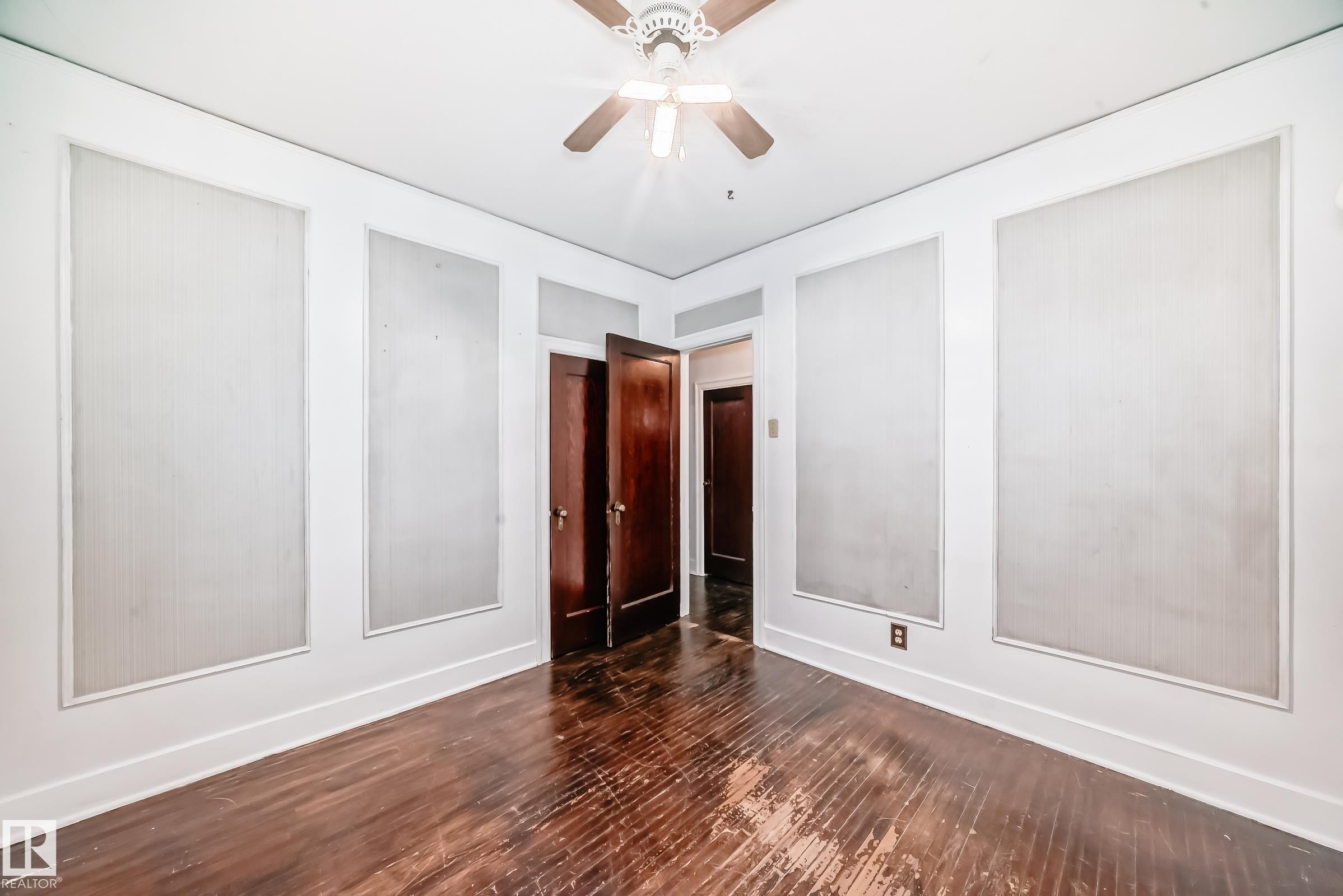 11619 96 Street, Edmonton, AB - Indoor Photo Showing Other Room