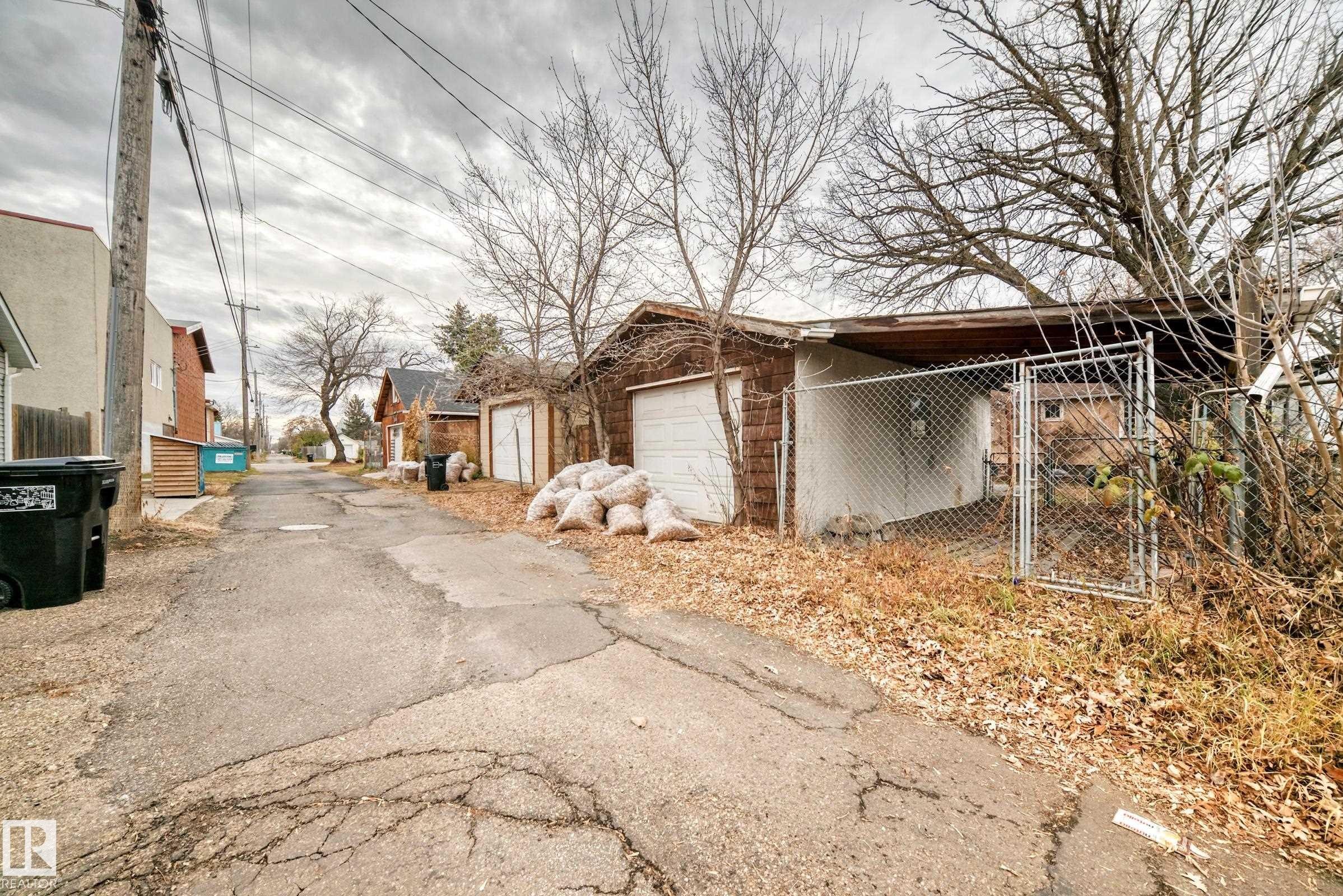 11619 96 Street, Edmonton, AB - Outdoor