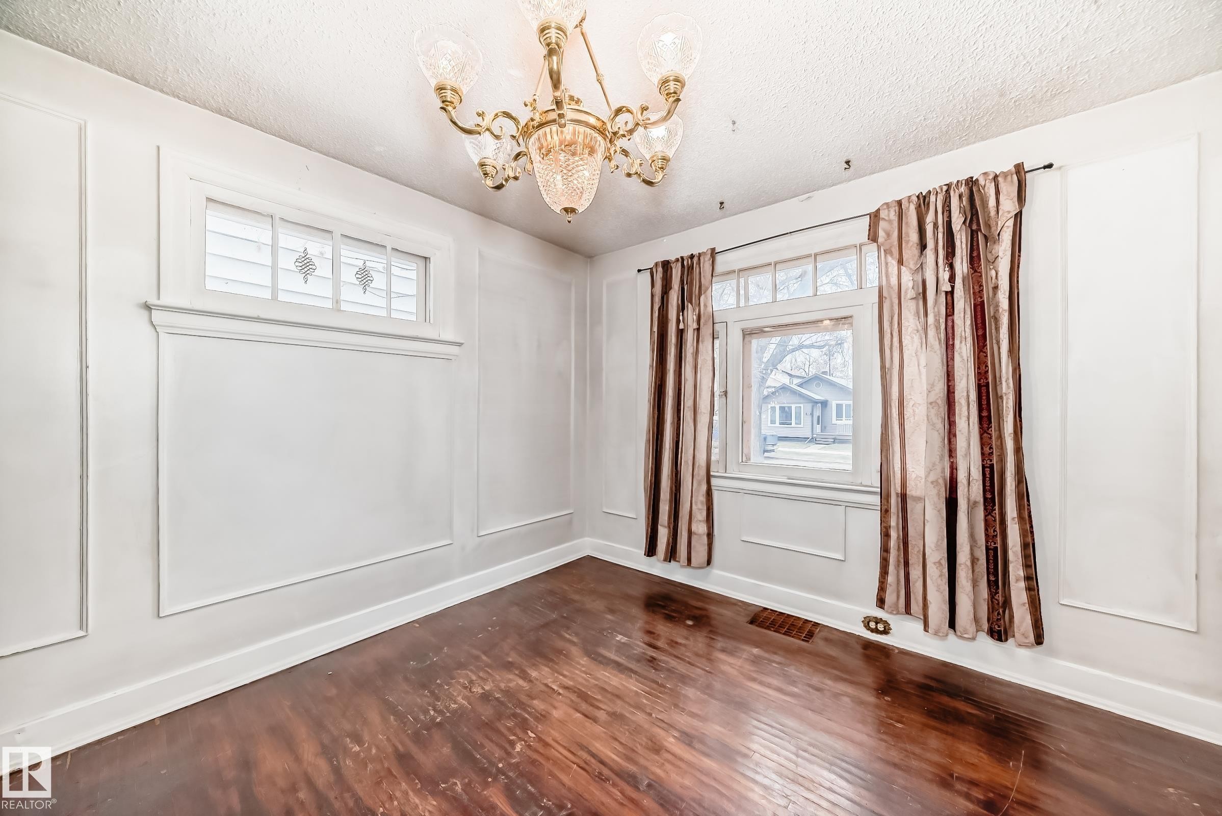 11619 96 Street, Edmonton, AB - Indoor Photo Showing Other Room