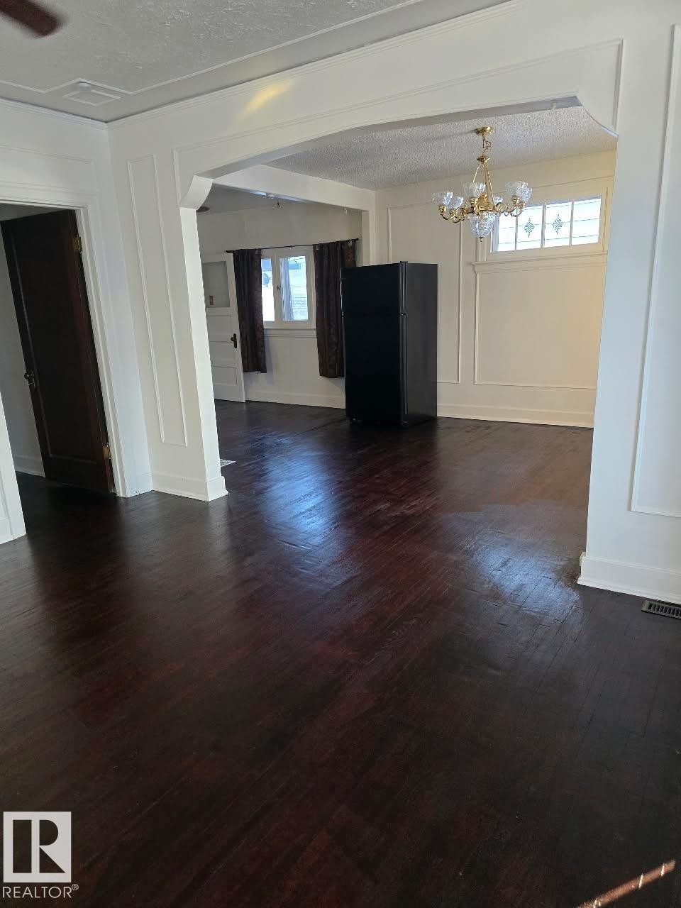 11619 96 Street, Edmonton, AB - Indoor