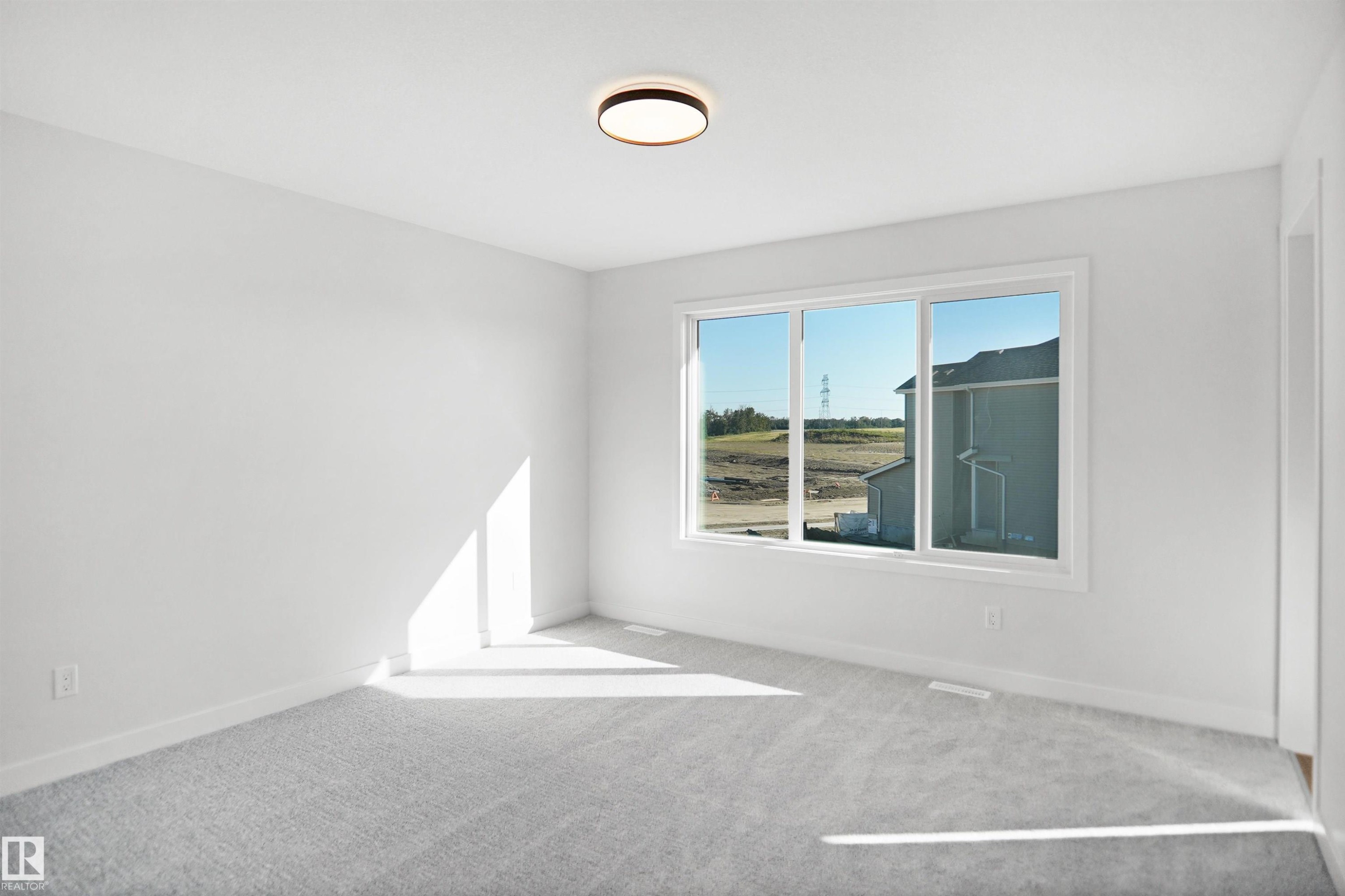 1015 14 Avenue Nw, Edmonton, AB