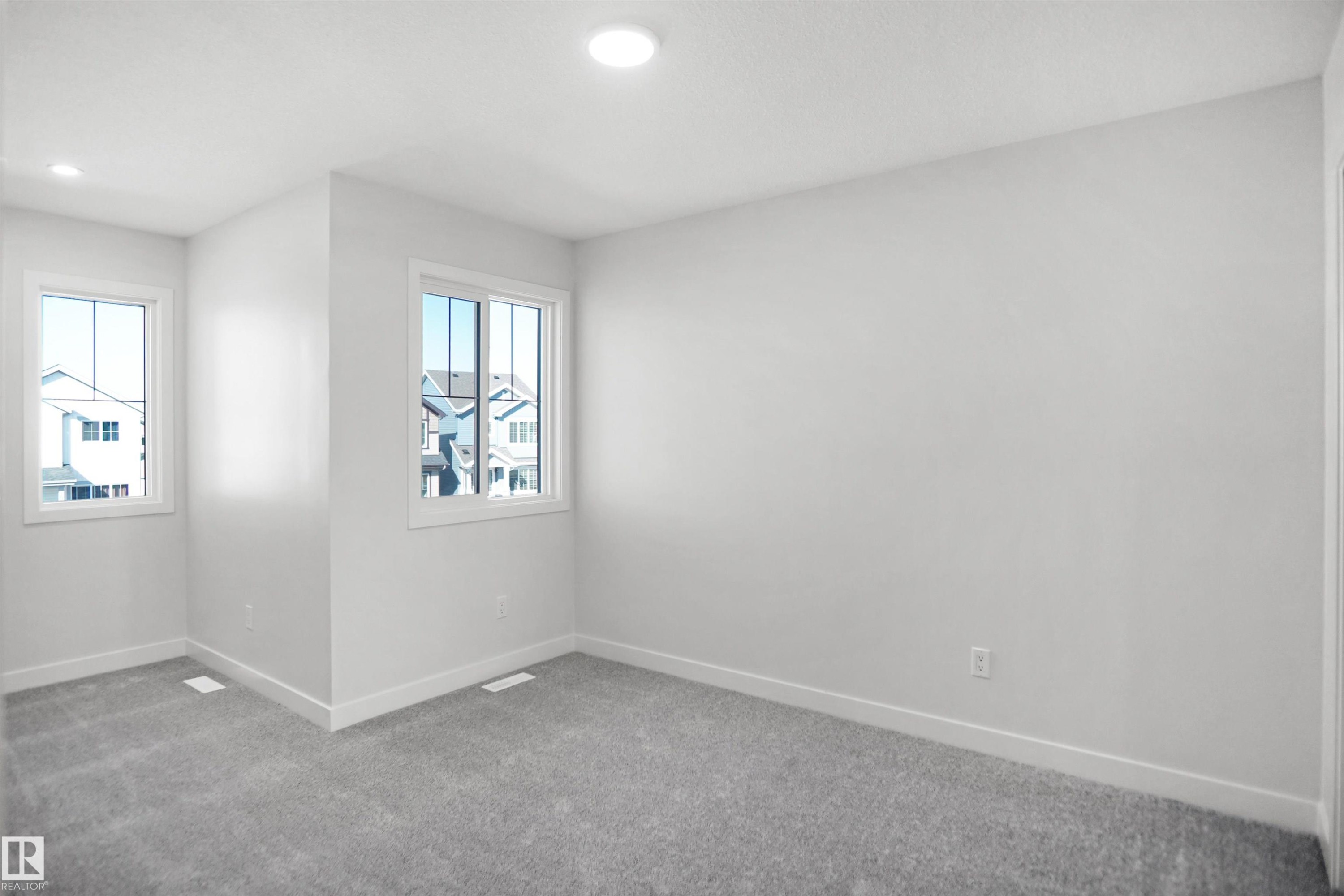 1015 14 Avenue Nw, Edmonton, AB
