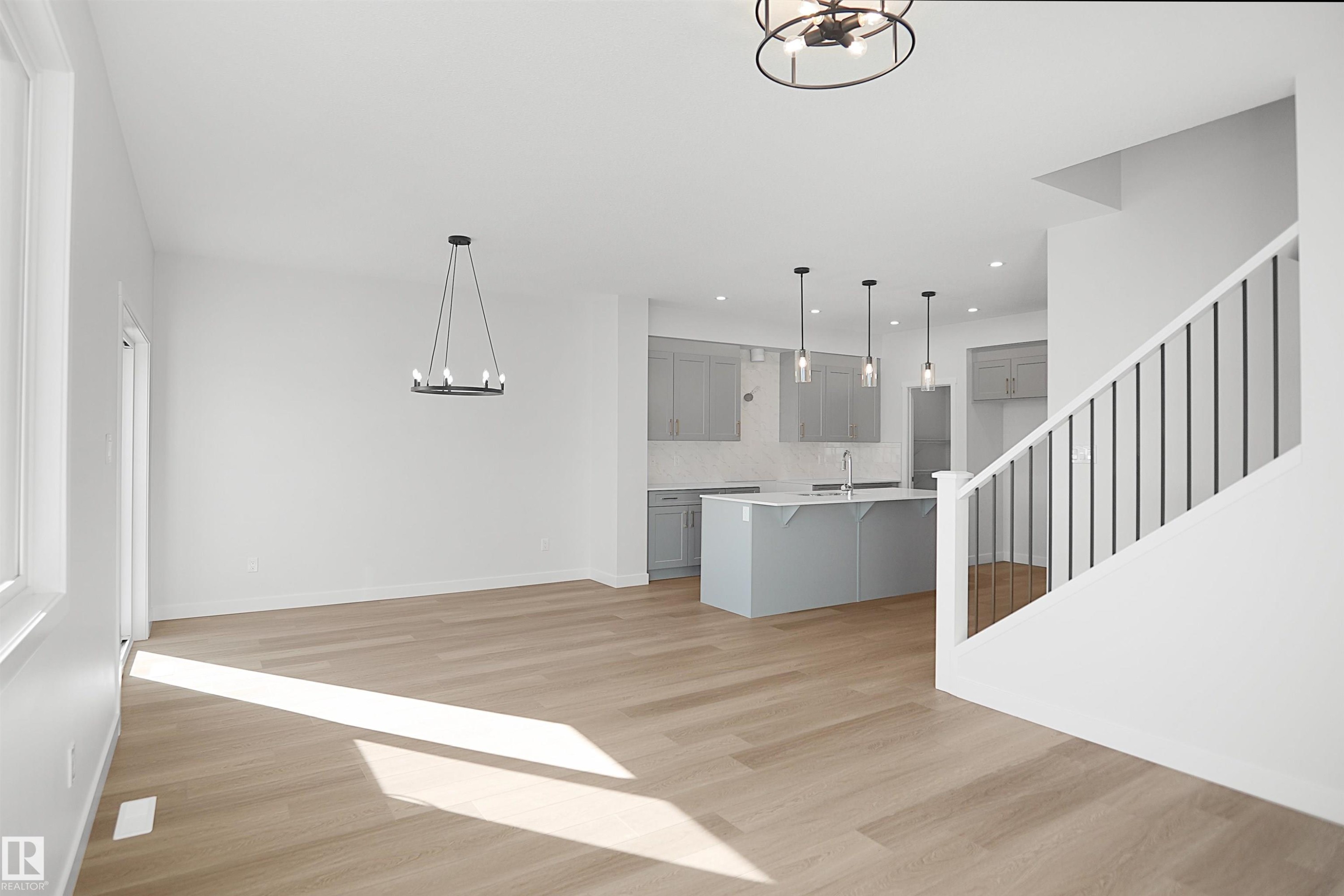 1015 14 Avenue Nw, Edmonton, AB