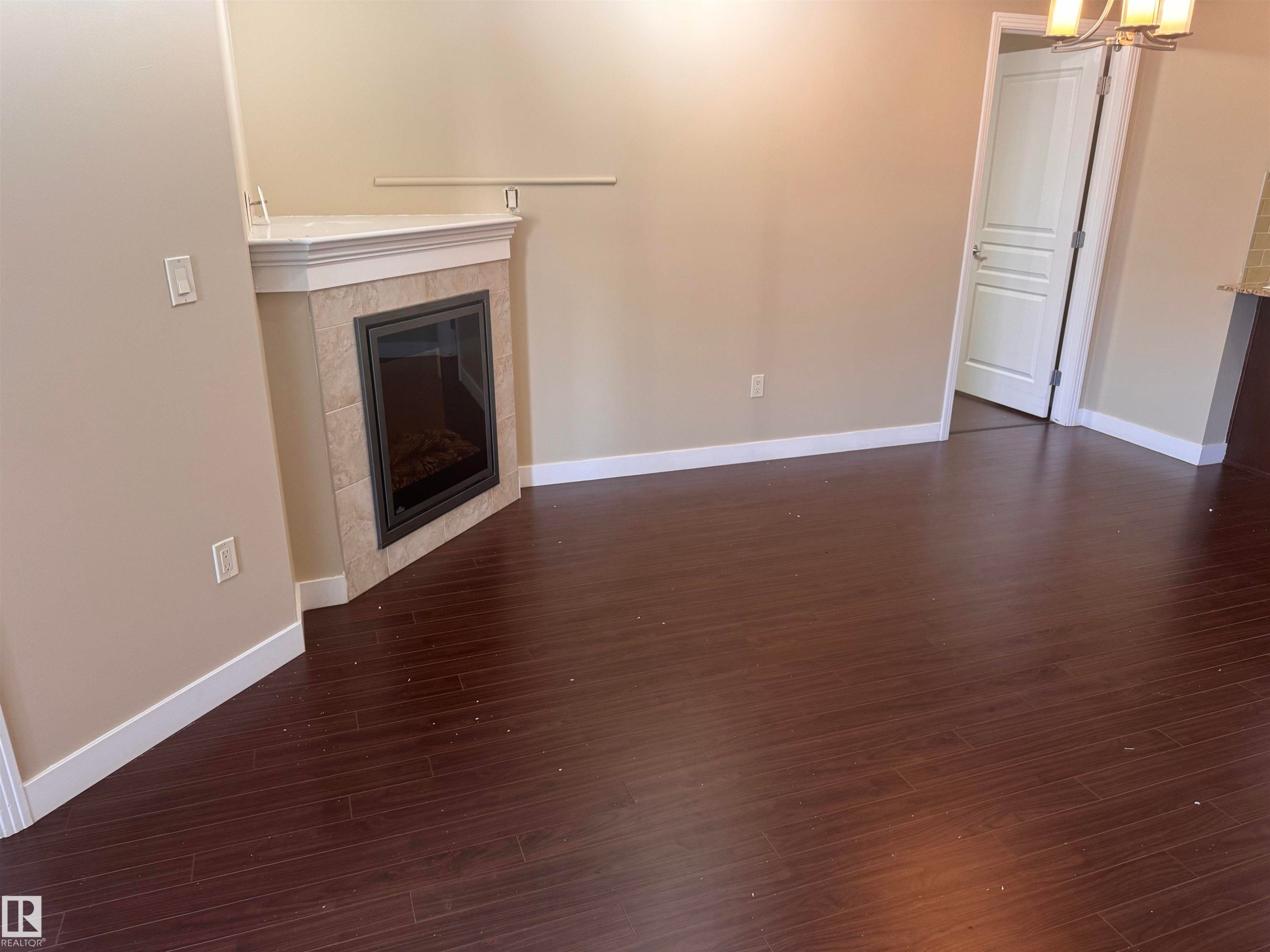 224 2045 Grantham Court, Edmonton, AB - Indoor With Fireplace