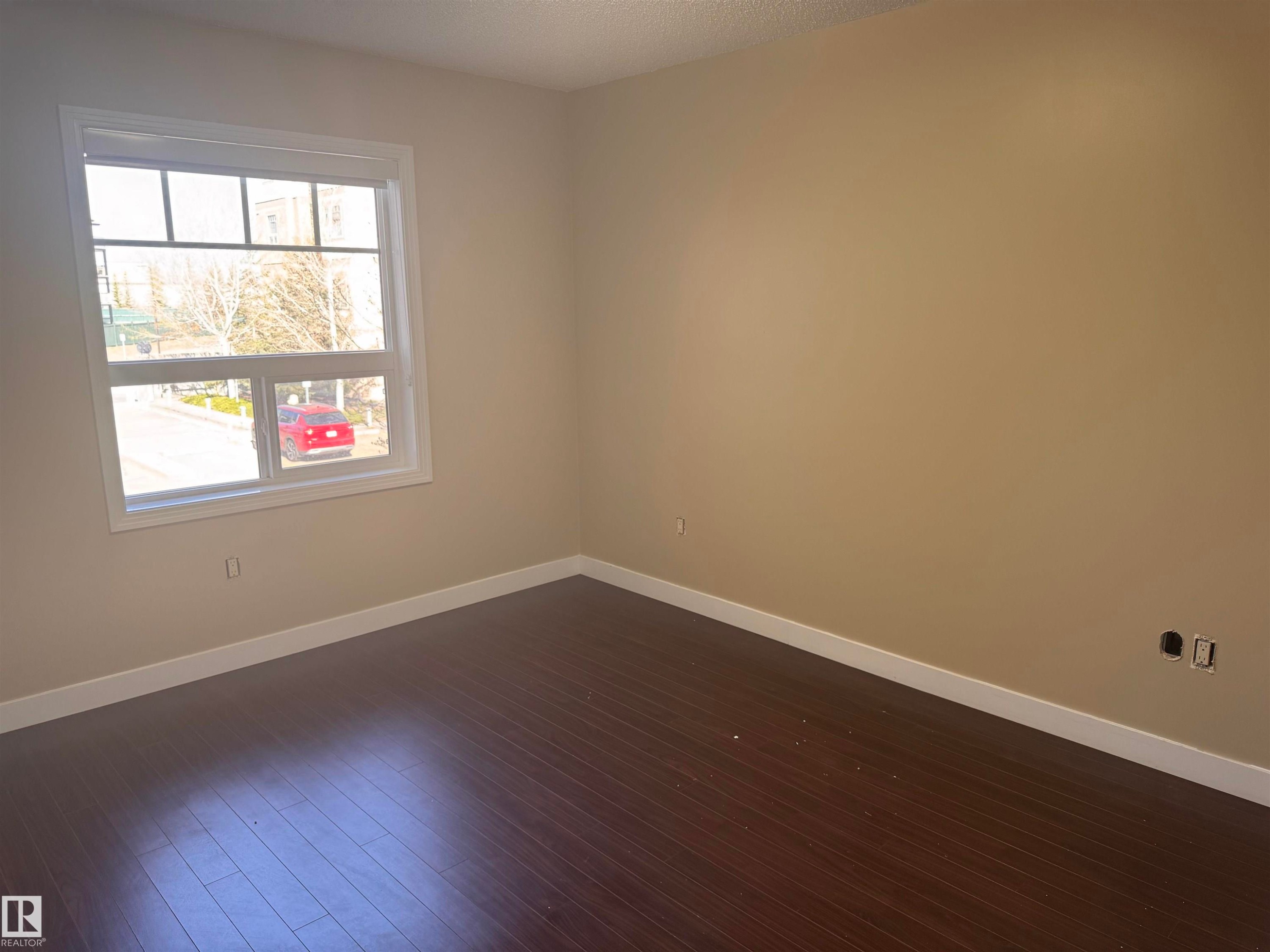 224 2045 Grantham Court, Edmonton, AB - Indoor Photo Showing Other Room