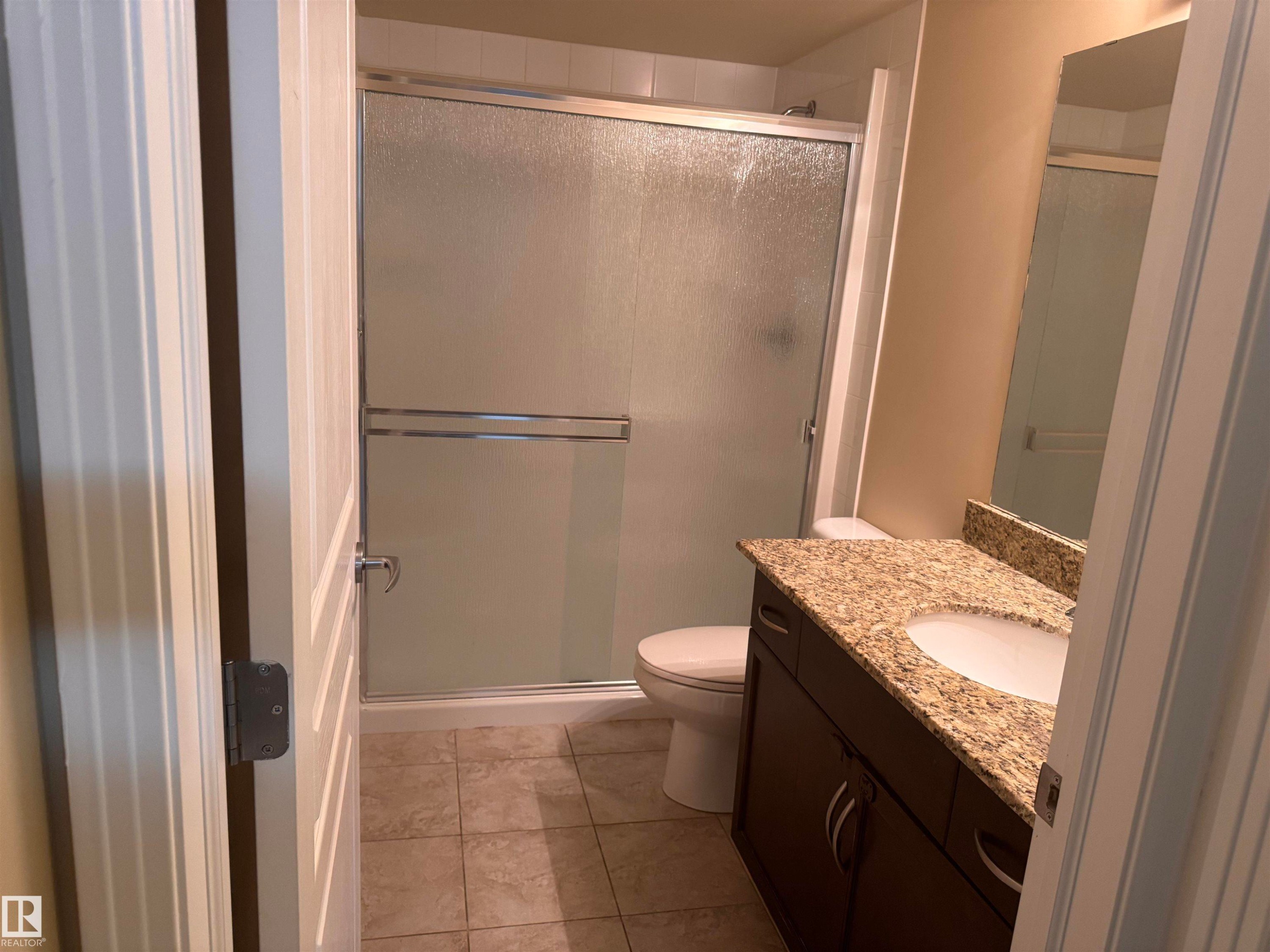 224 2045 Grantham Court, Edmonton, AB - Indoor Photo Showing Bathroom