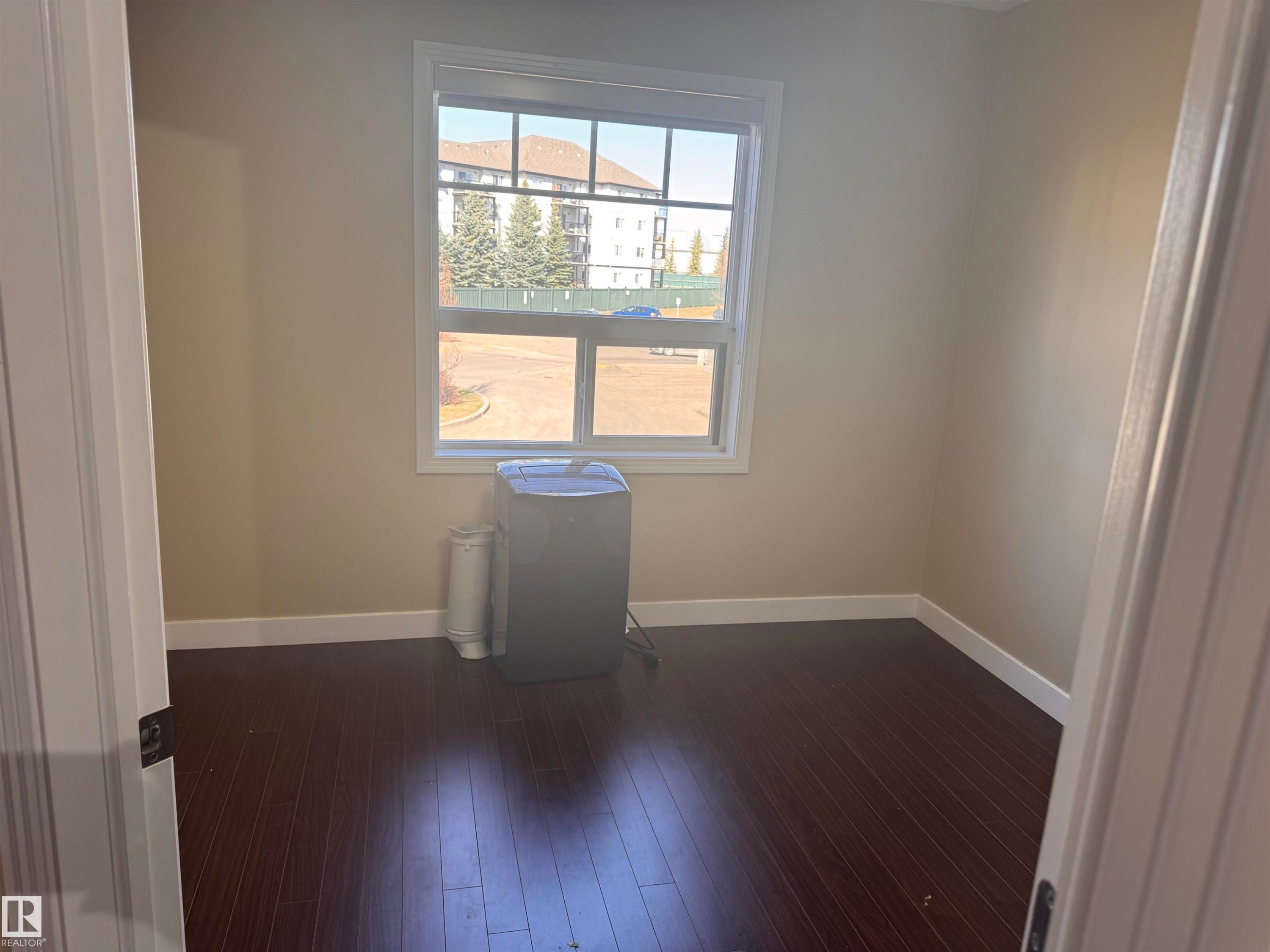 224 2045 Grantham Court, Edmonton, AB - Indoor Photo Showing Other Room