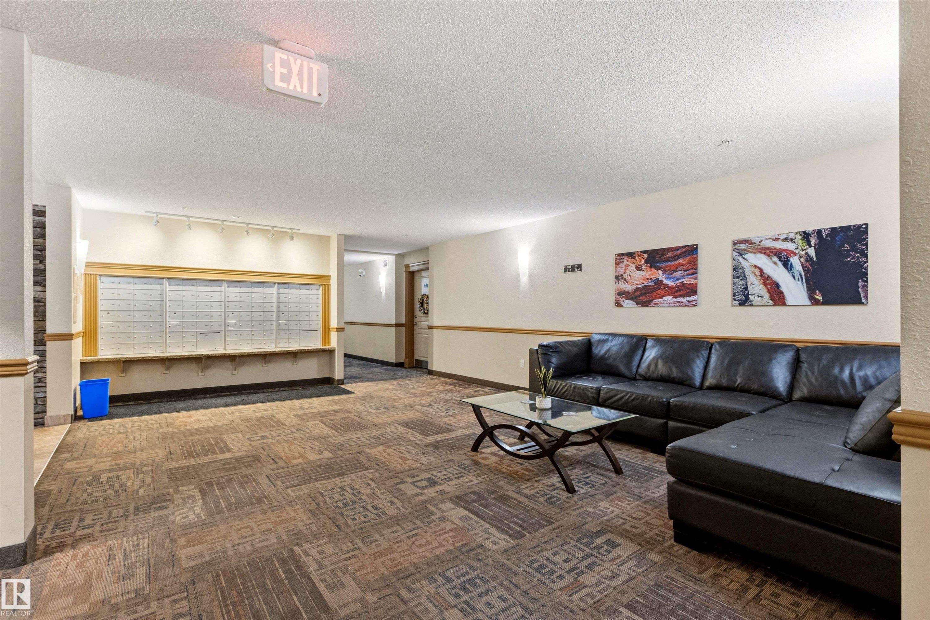 224 2045 Grantham Court, Edmonton, AB - Indoor Photo Showing Other Room