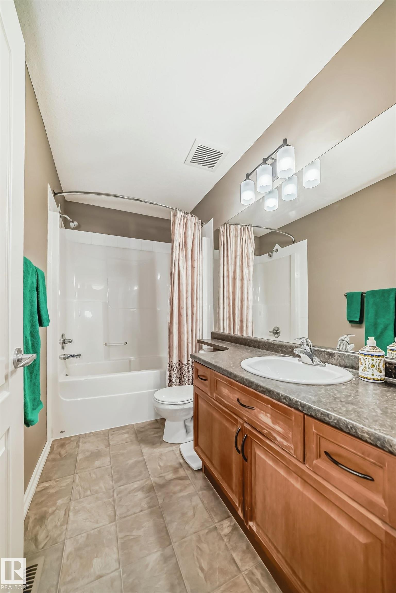 104 Westerra Boulevard, Stony Plain, AB - Indoor Photo Showing Bathroom