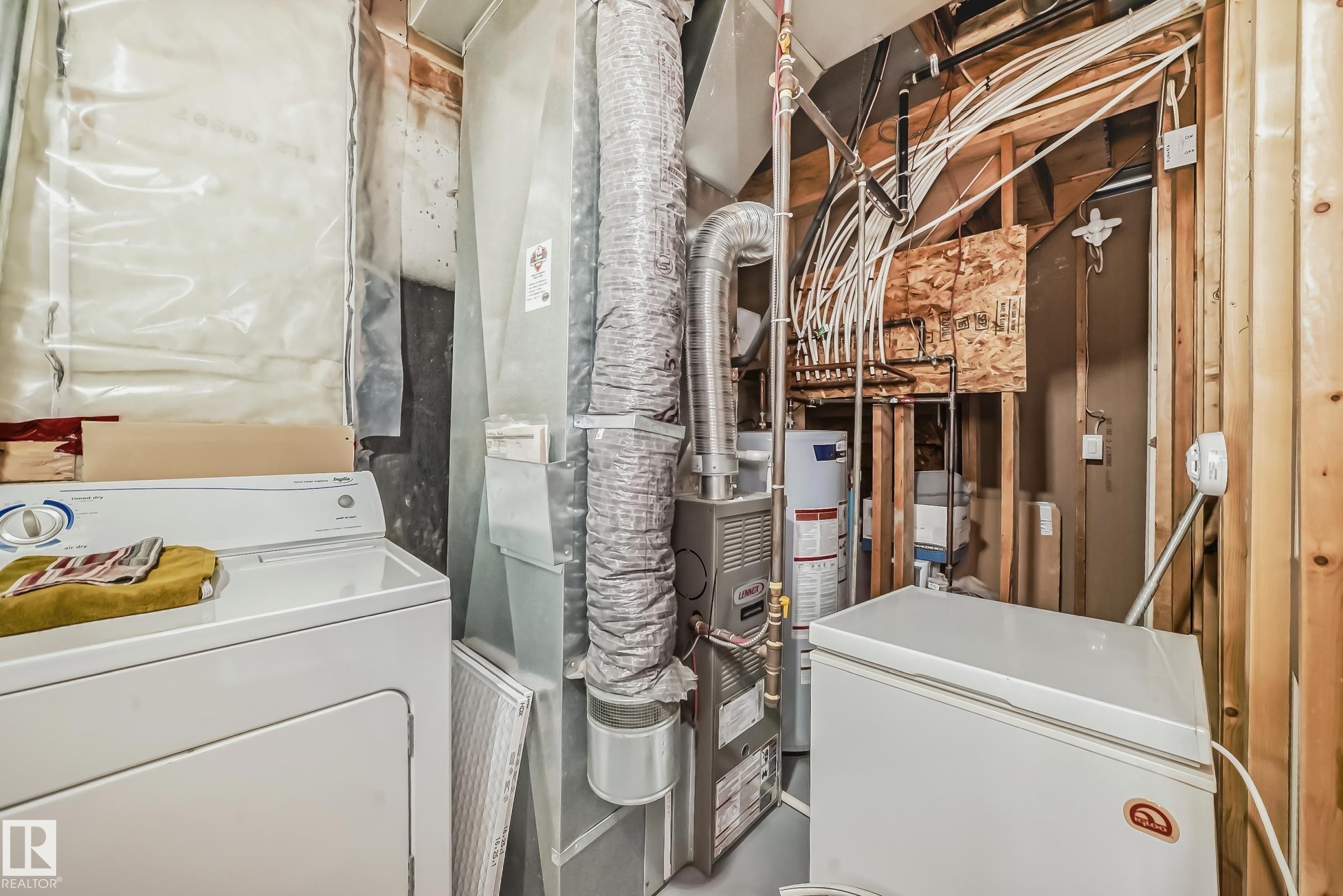 104 Westerra Boulevard, Stony Plain, AB - Indoor Photo Showing Laundry Room