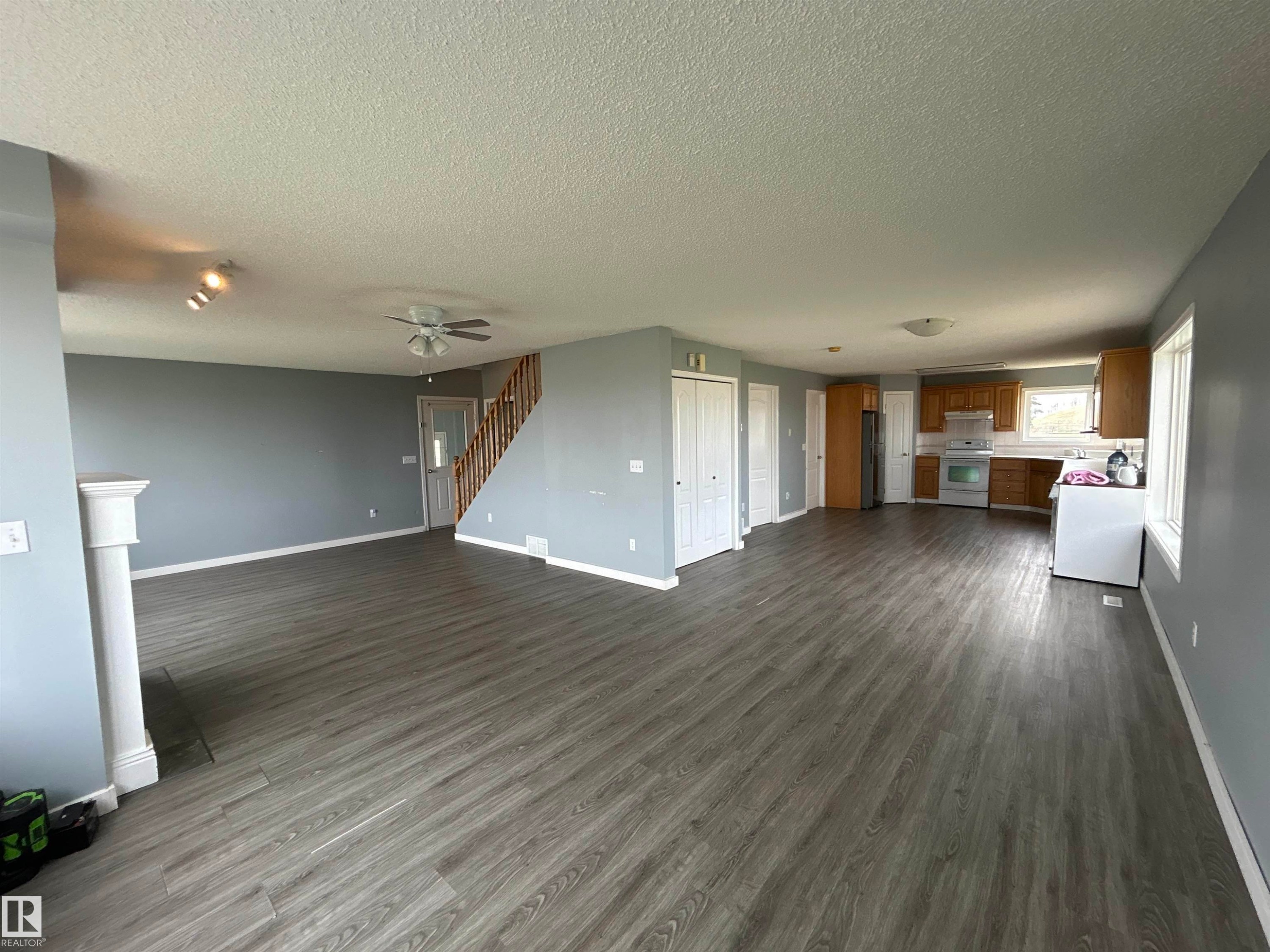 4420 50 Street, Rural Lamont County, AB - Indoor Photo Showing Other Room