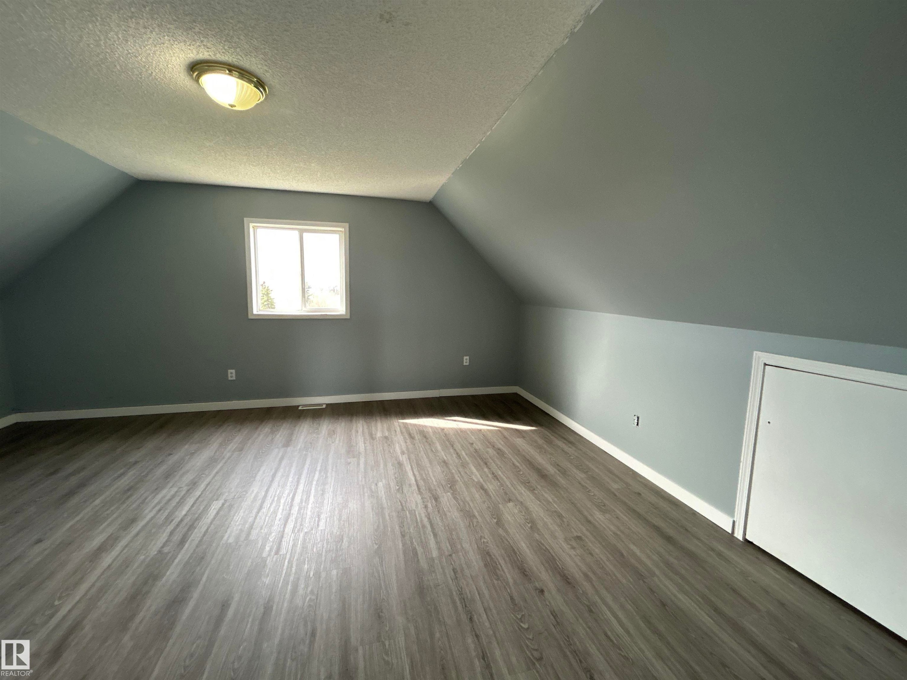 4420 50 Street, Rural Lamont County, AB - Indoor Photo Showing Other Room
