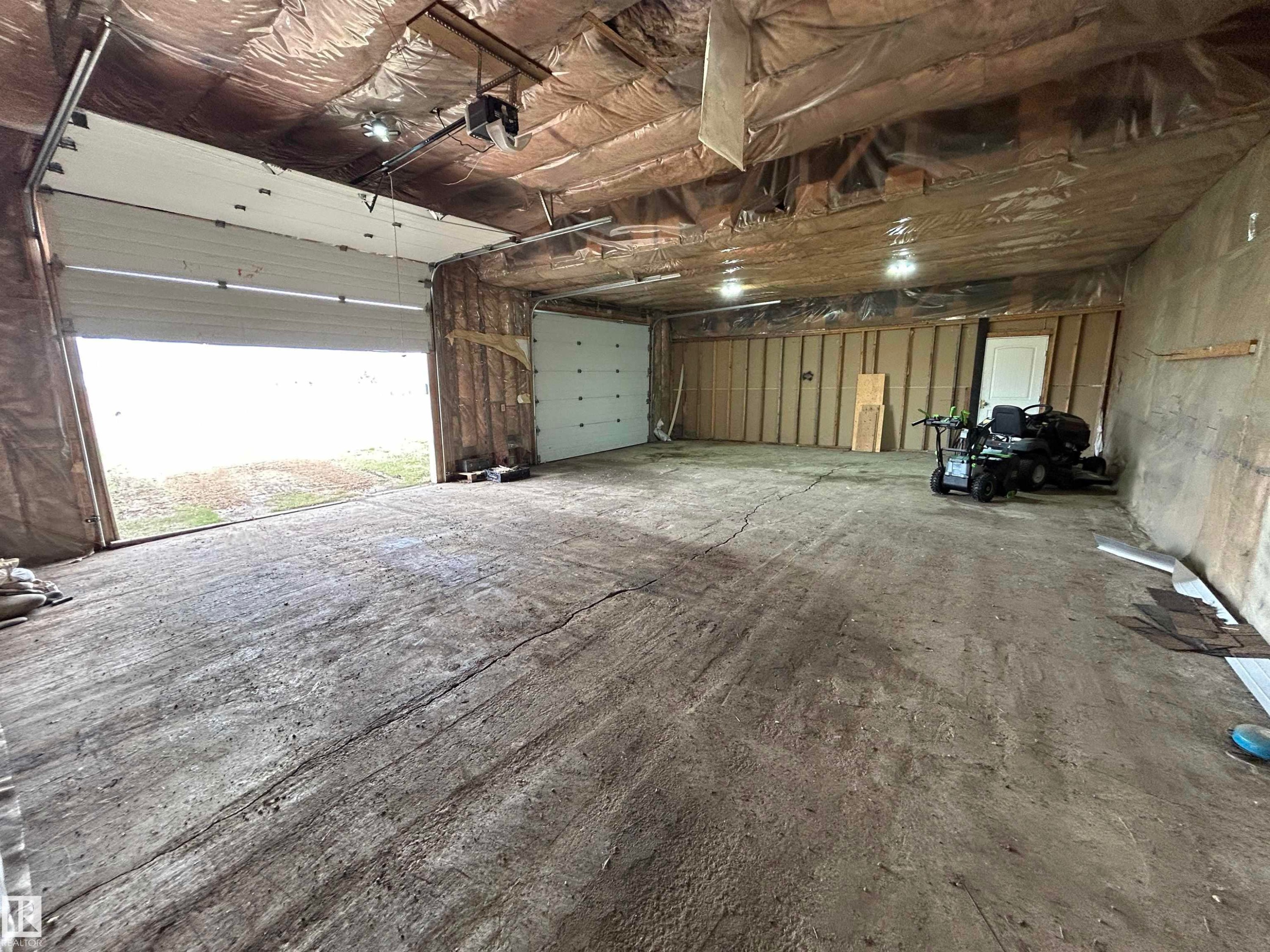 4420 50 Street, Rural Lamont County, AB - Indoor