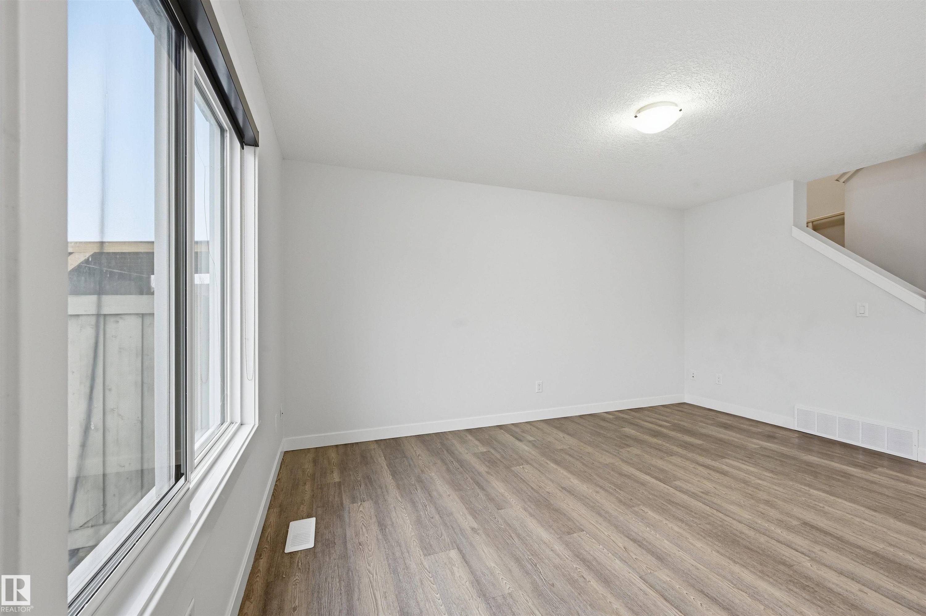 3609 Atkinson Loop, Edmonton, AB - Indoor Photo Showing Other Room