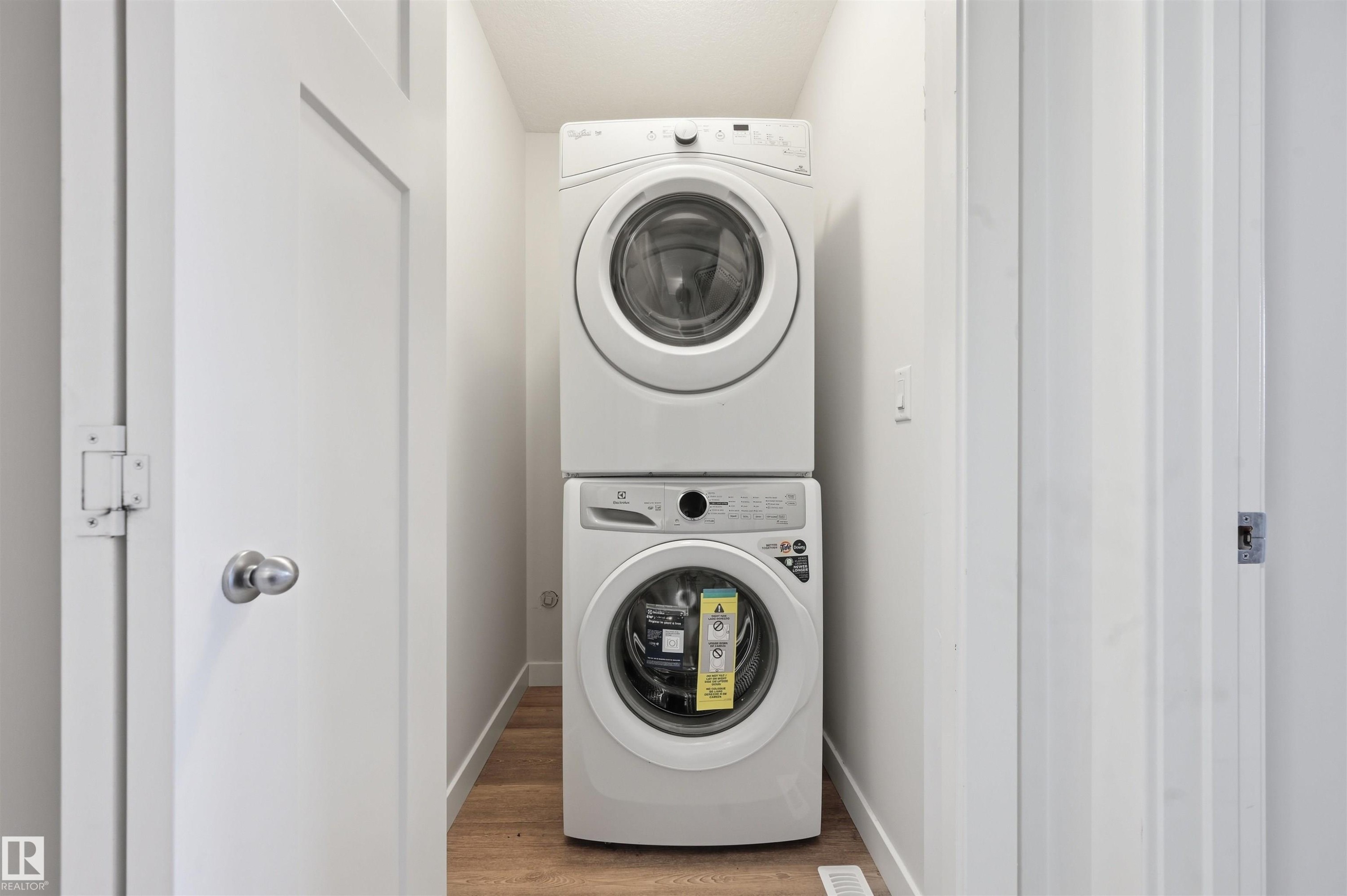 3609 Atkinson Loop, Edmonton, AB - Indoor Photo Showing Laundry Room
