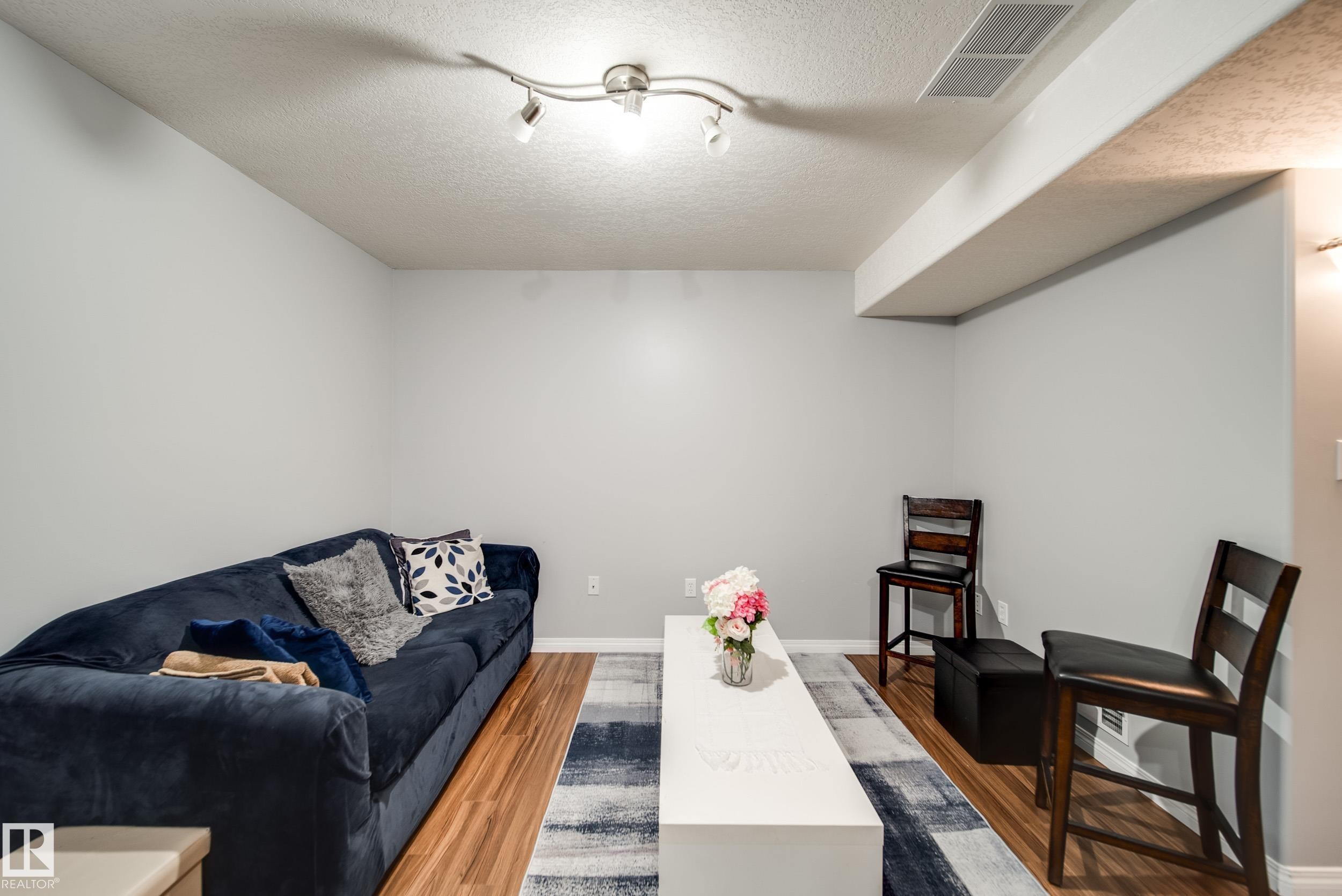 3716 160A Avenue, Edmonton, AB - Indoor