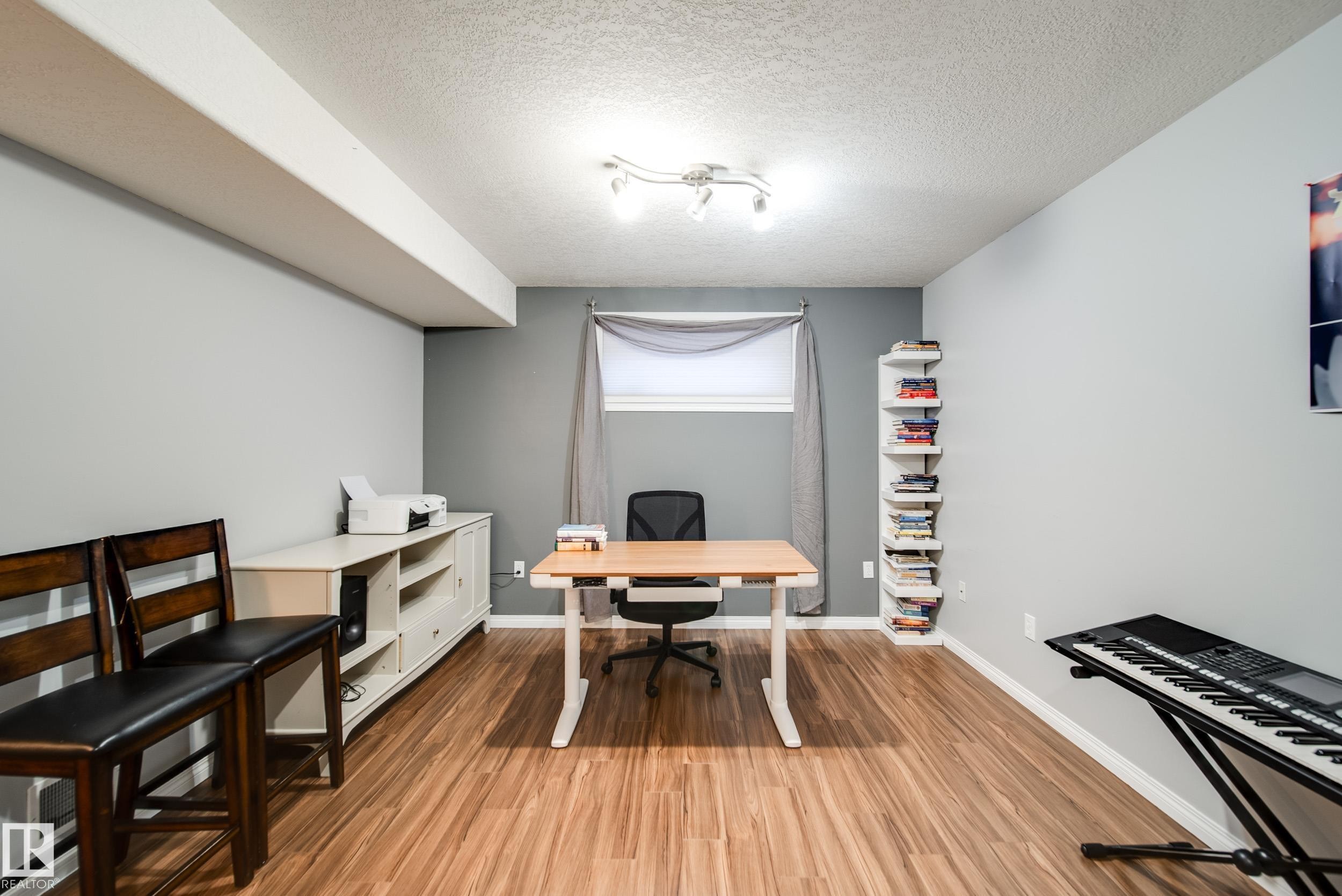 3716 160A Avenue, Edmonton, AB - Indoor