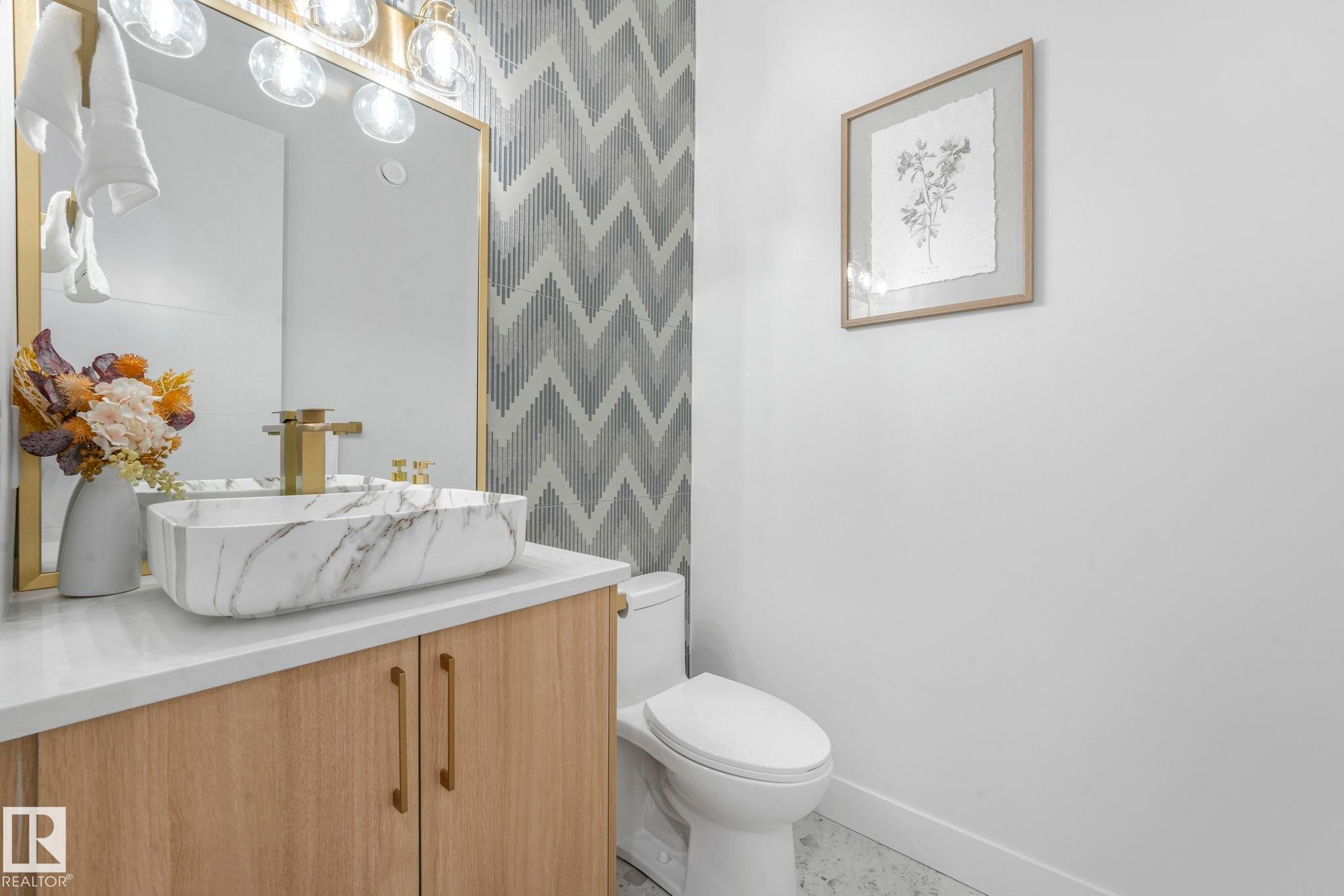 264 Falcon Crescent, Leduc, AB - Indoor Photo Showing Bathroom