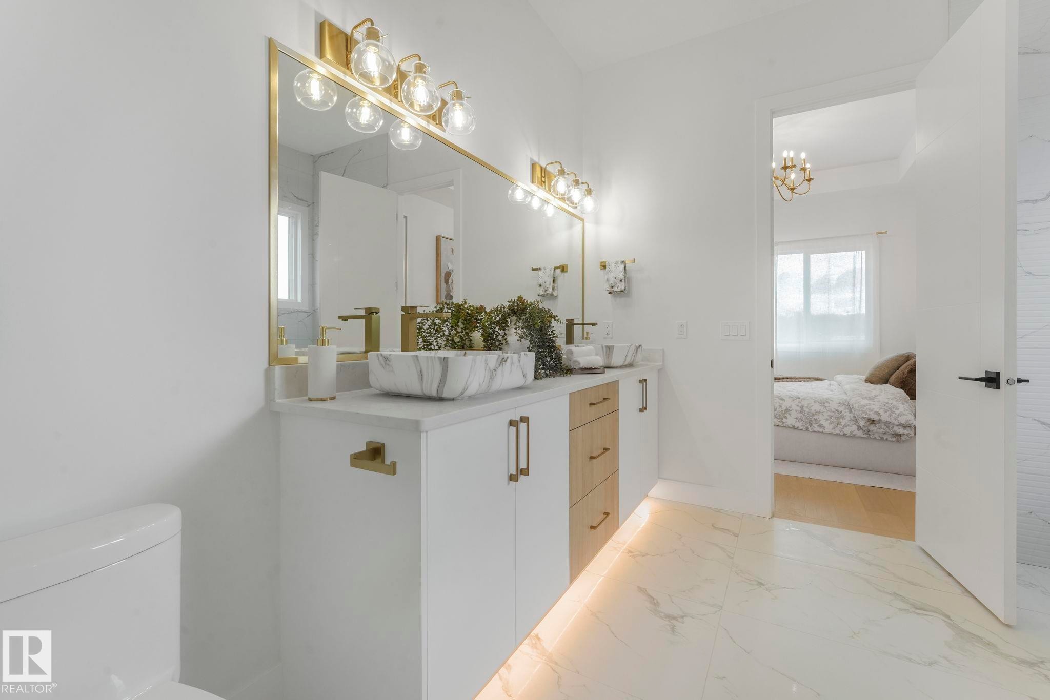 264 Falcon Crescent, Leduc, AB - Indoor Photo Showing Bathroom