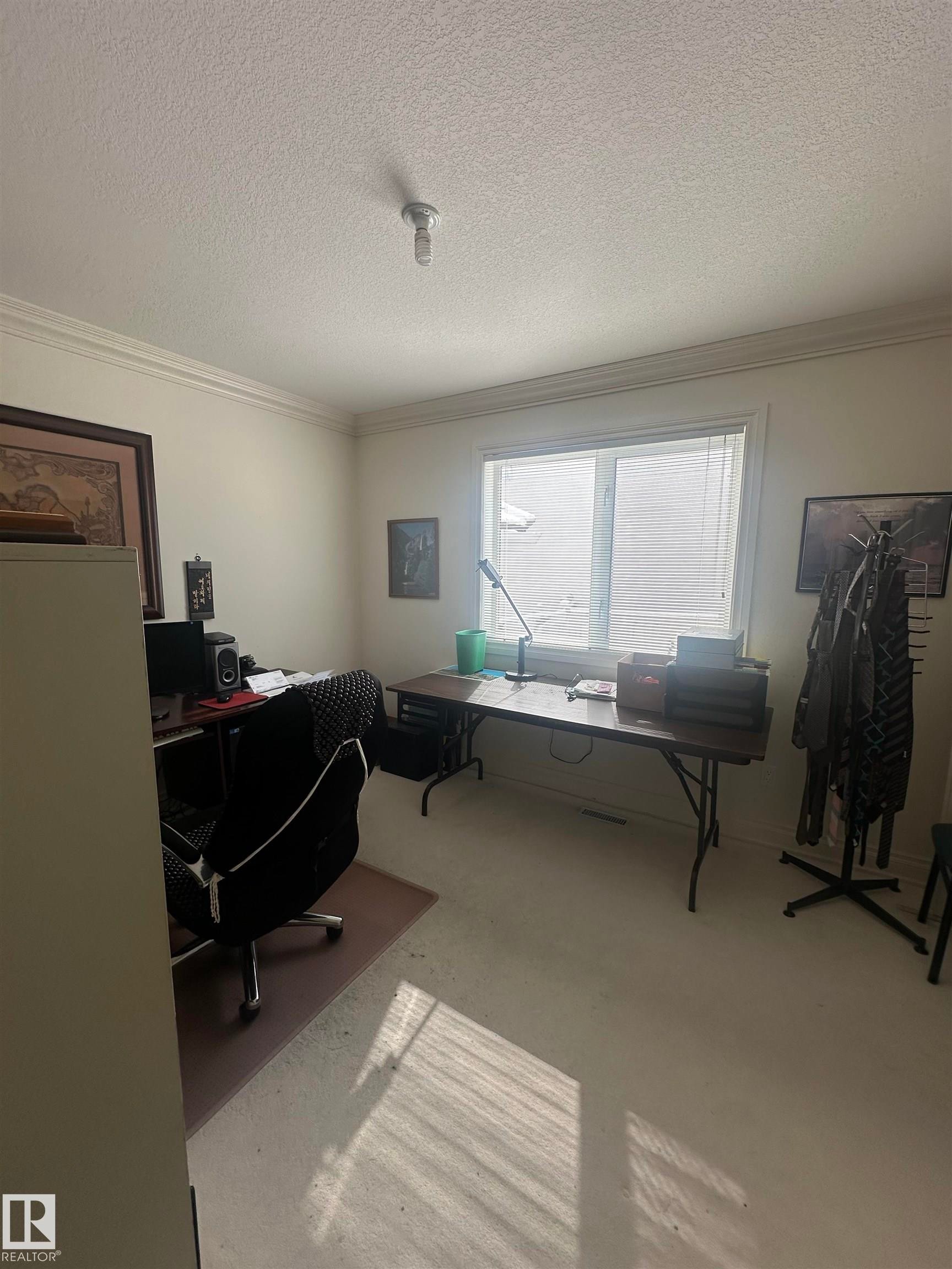 11524 14A Avenue, Edmonton, AB - Indoor Photo Showing Other Room