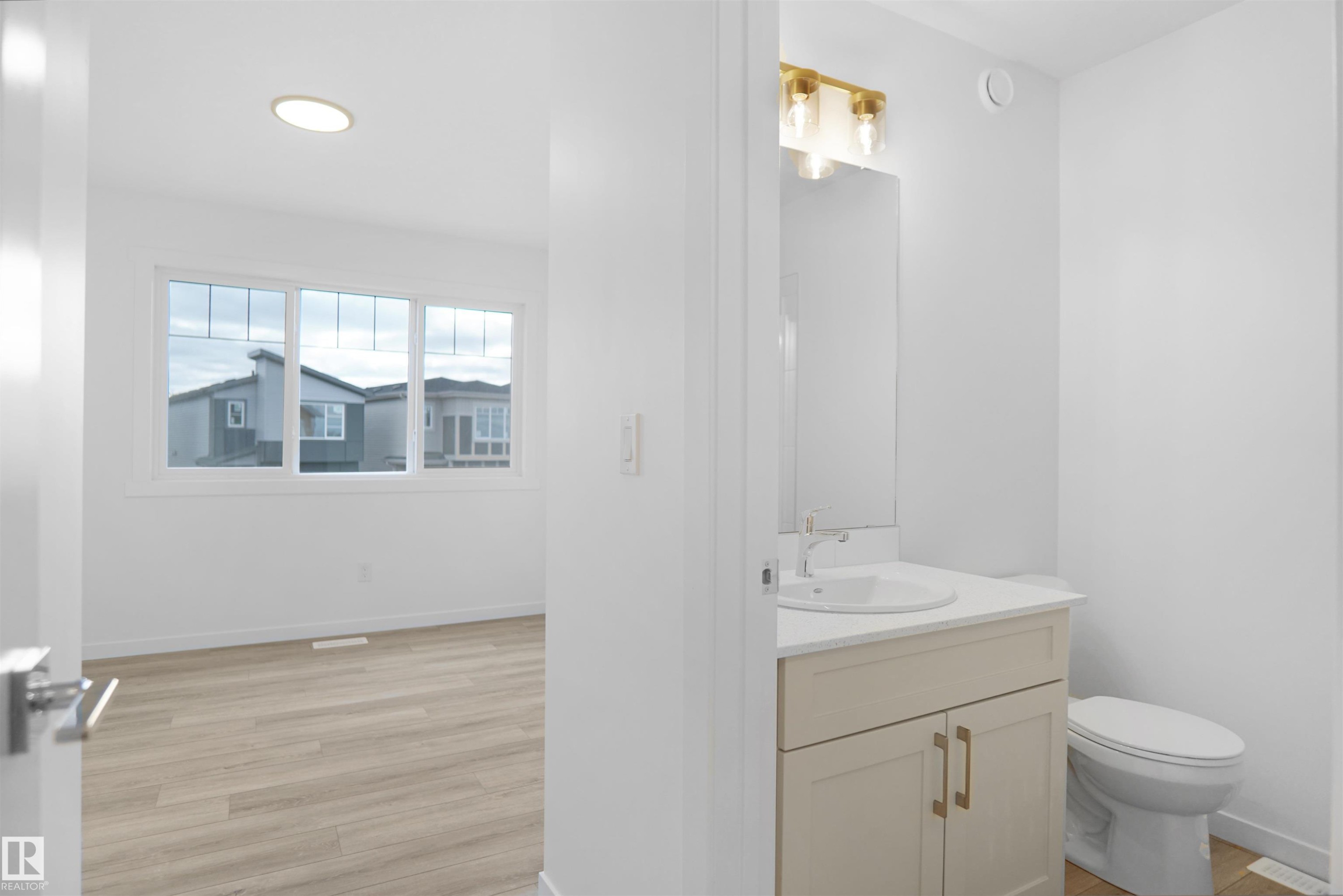 4354 Kinglet Drive, Edmonton, AB - Indoor Photo Showing Bathroom