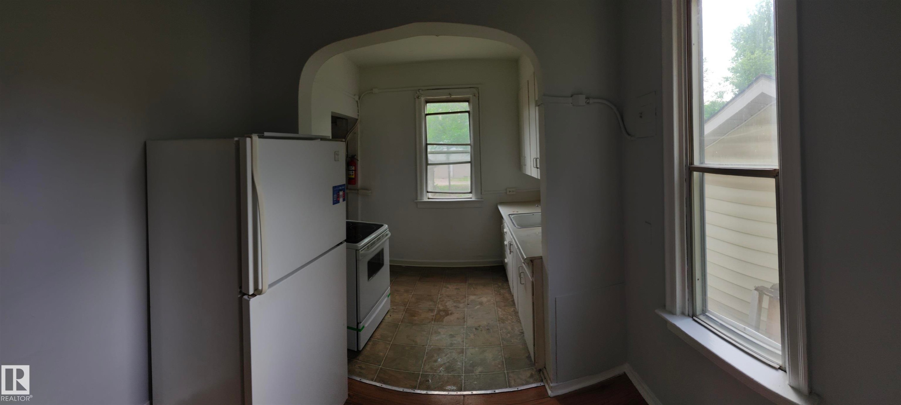 11320 89 Street, Edmonton, AB - Indoor Photo Showing Other Room