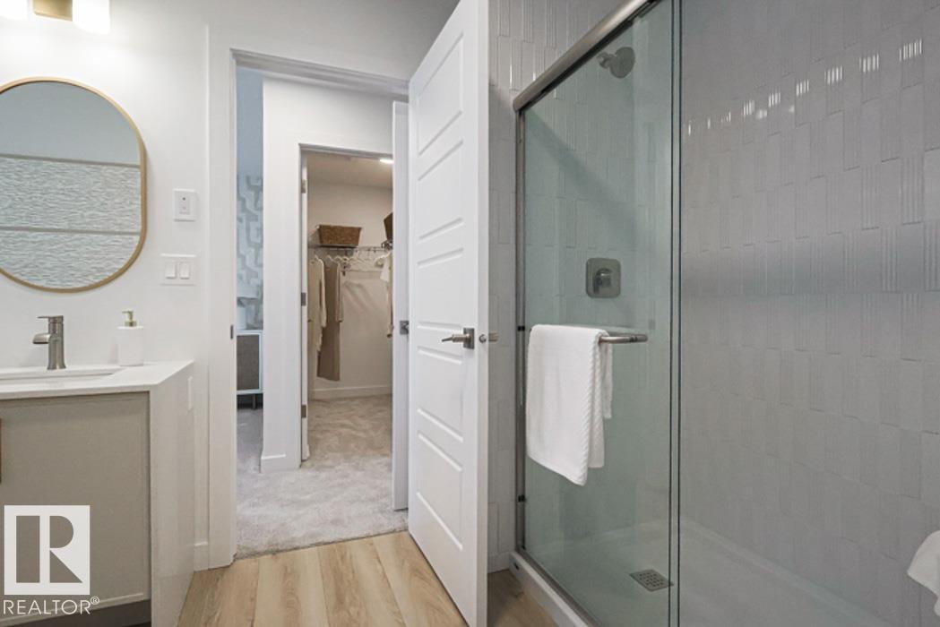 8524 183 Avenue, Edmonton, AB - Indoor Photo Showing Bathroom