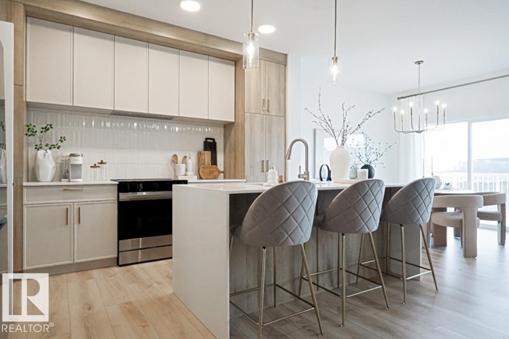 8524 183 Avenue, Edmonton, AB - Indoor Photo Showing Kitchen With Upgraded Kitchen