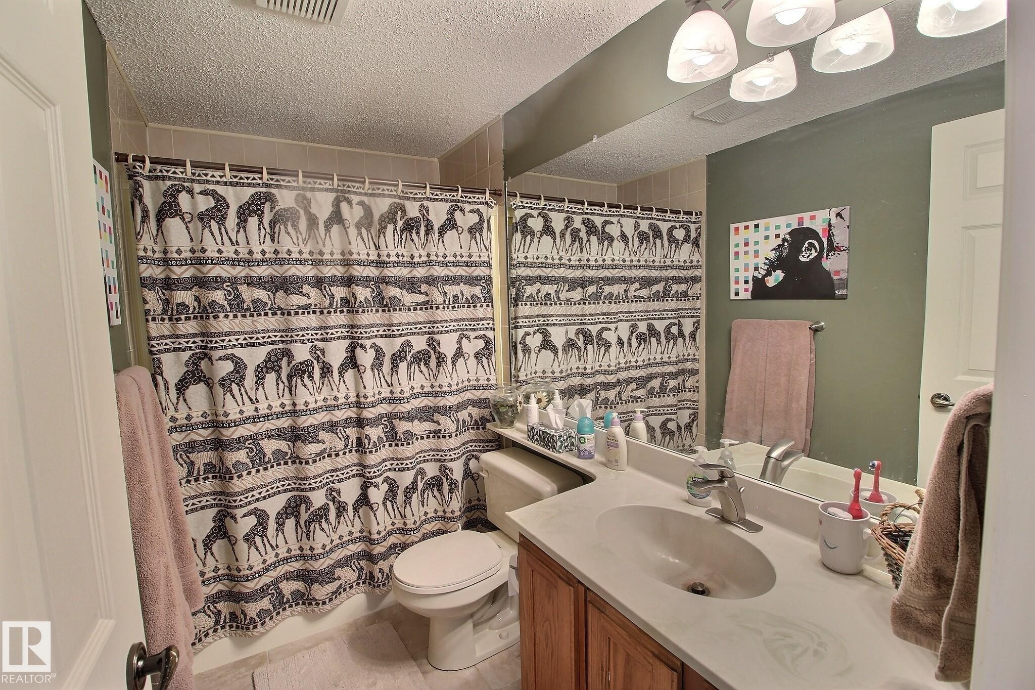 1035 109 Street, Edmonton, AB - Indoor Photo Showing Bathroom