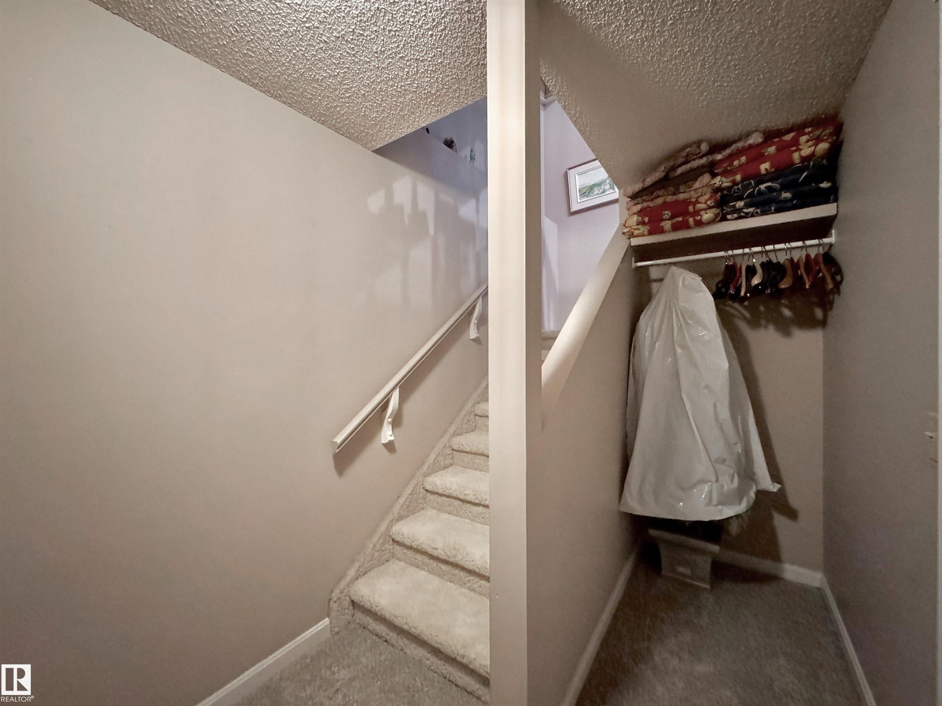 1057 109 Street, Edmonton, AB - Indoor