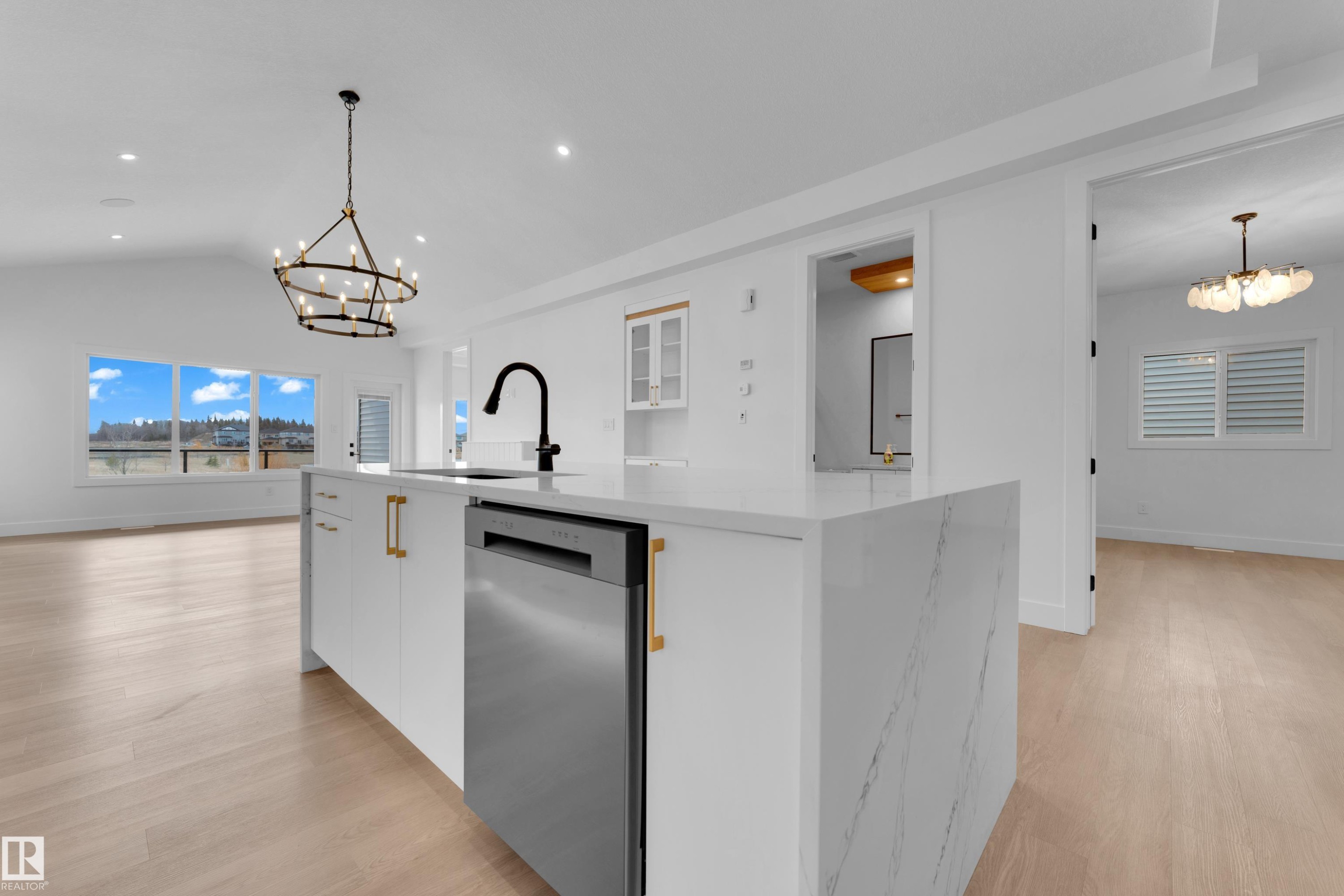 164 Caledon Crescent, Spruce Grove, AB - Indoor Photo Showing Kitchen