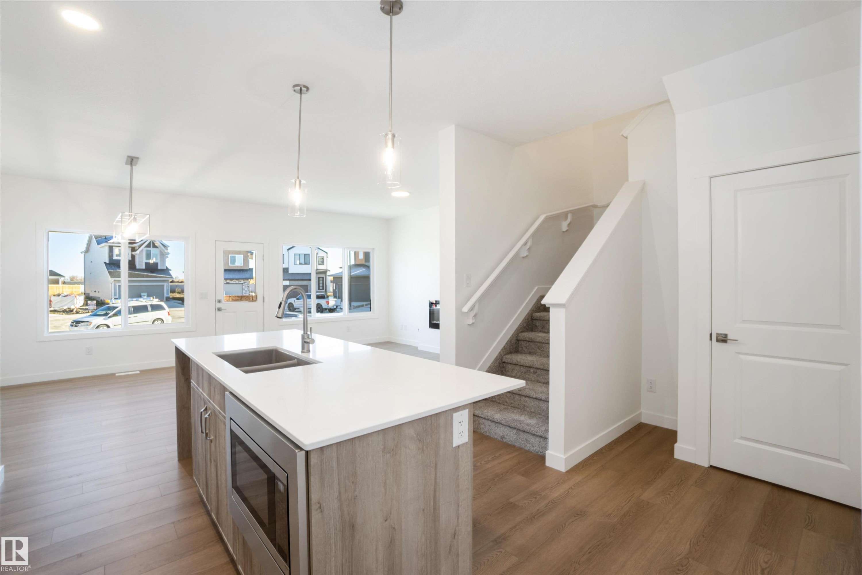 5035 Cawsey Link, Edmonton, AB - Indoor Photo Showing Kitchen With Double Sink