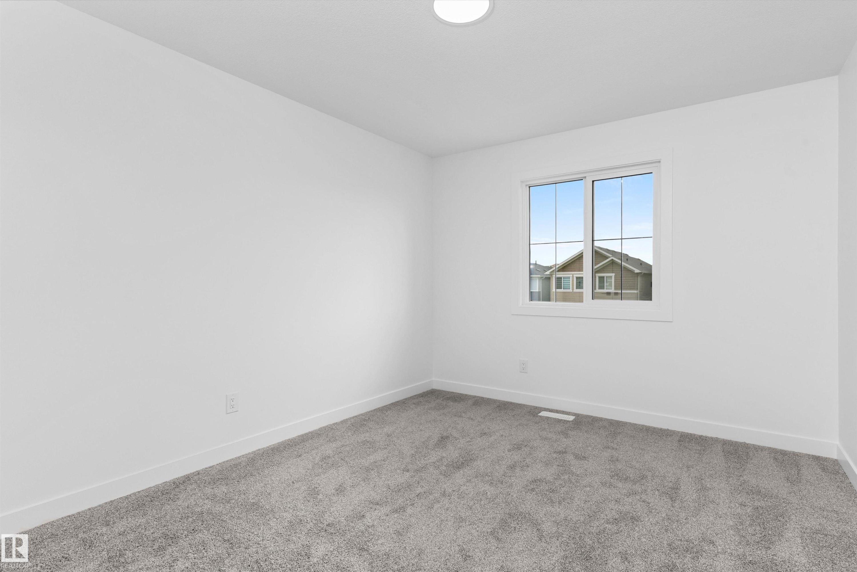 5035 Cawsey Link Sw, Edmonton, AB - Indoor Photo Showing Other Room