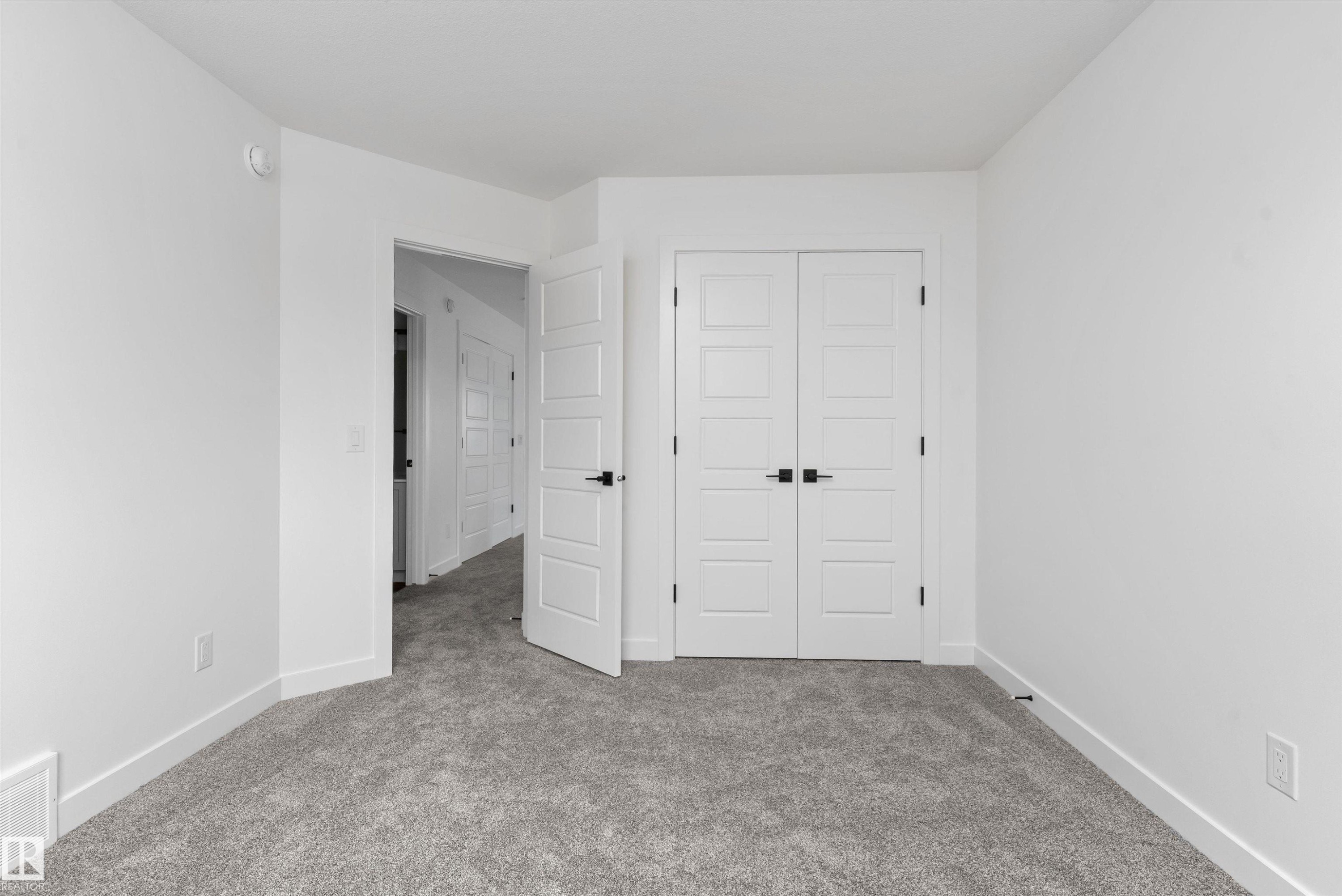 5035 Cawsey Link Sw, Edmonton, AB - Indoor Photo Showing Other Room