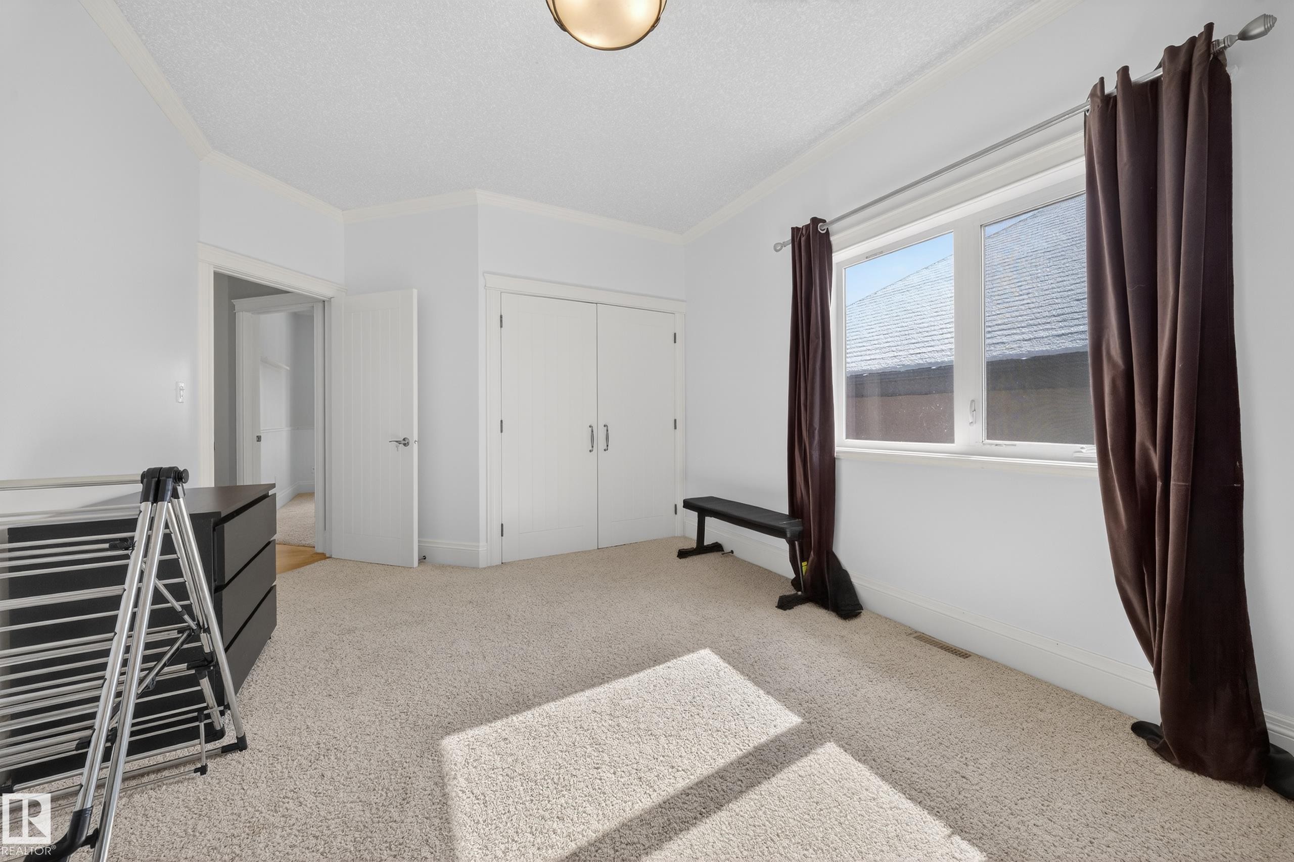 27 Kingdom Place, Leduc, AB - Indoor