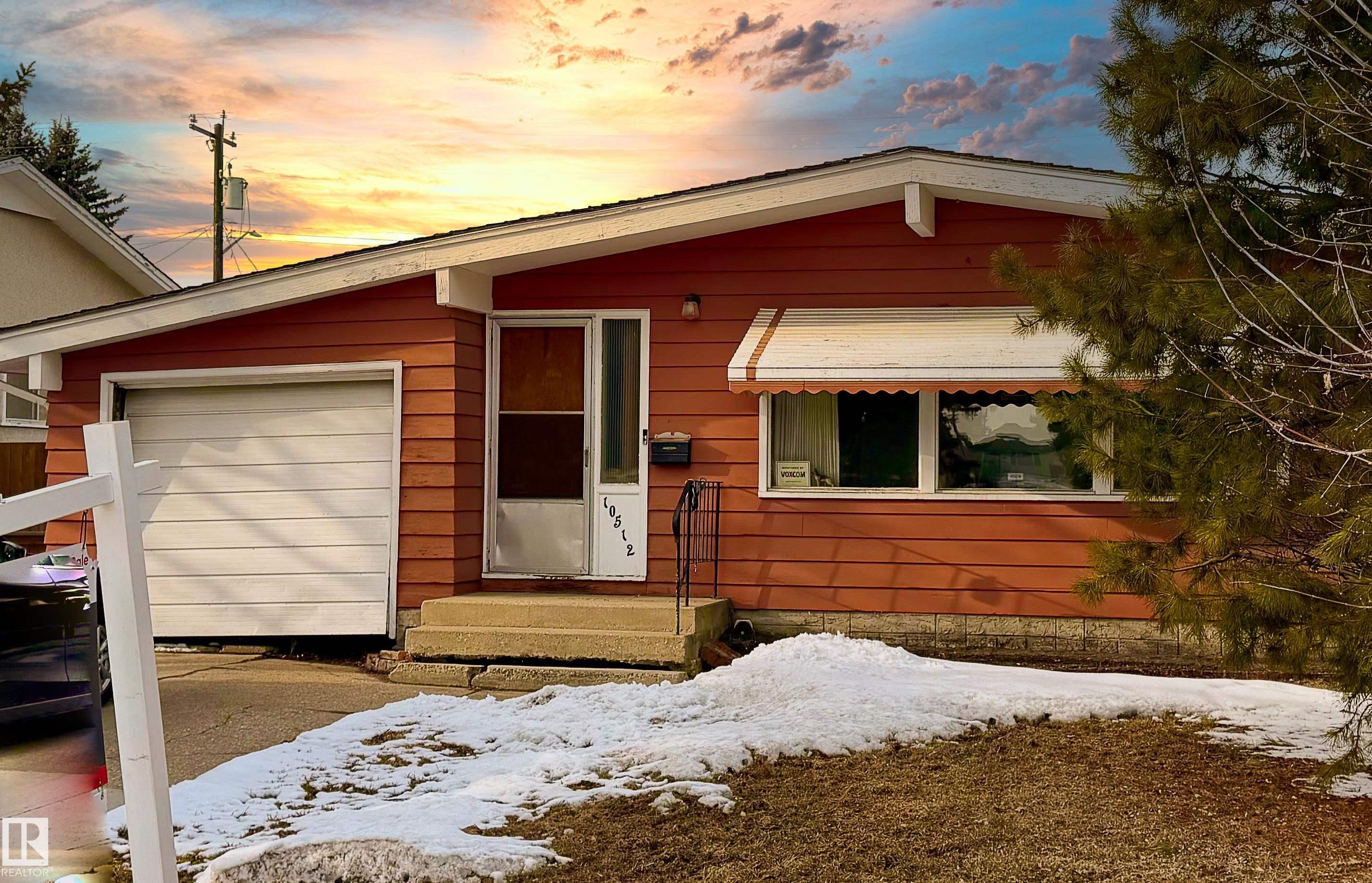 10512 55 Avenue, Edmonton, AB - Outdoor