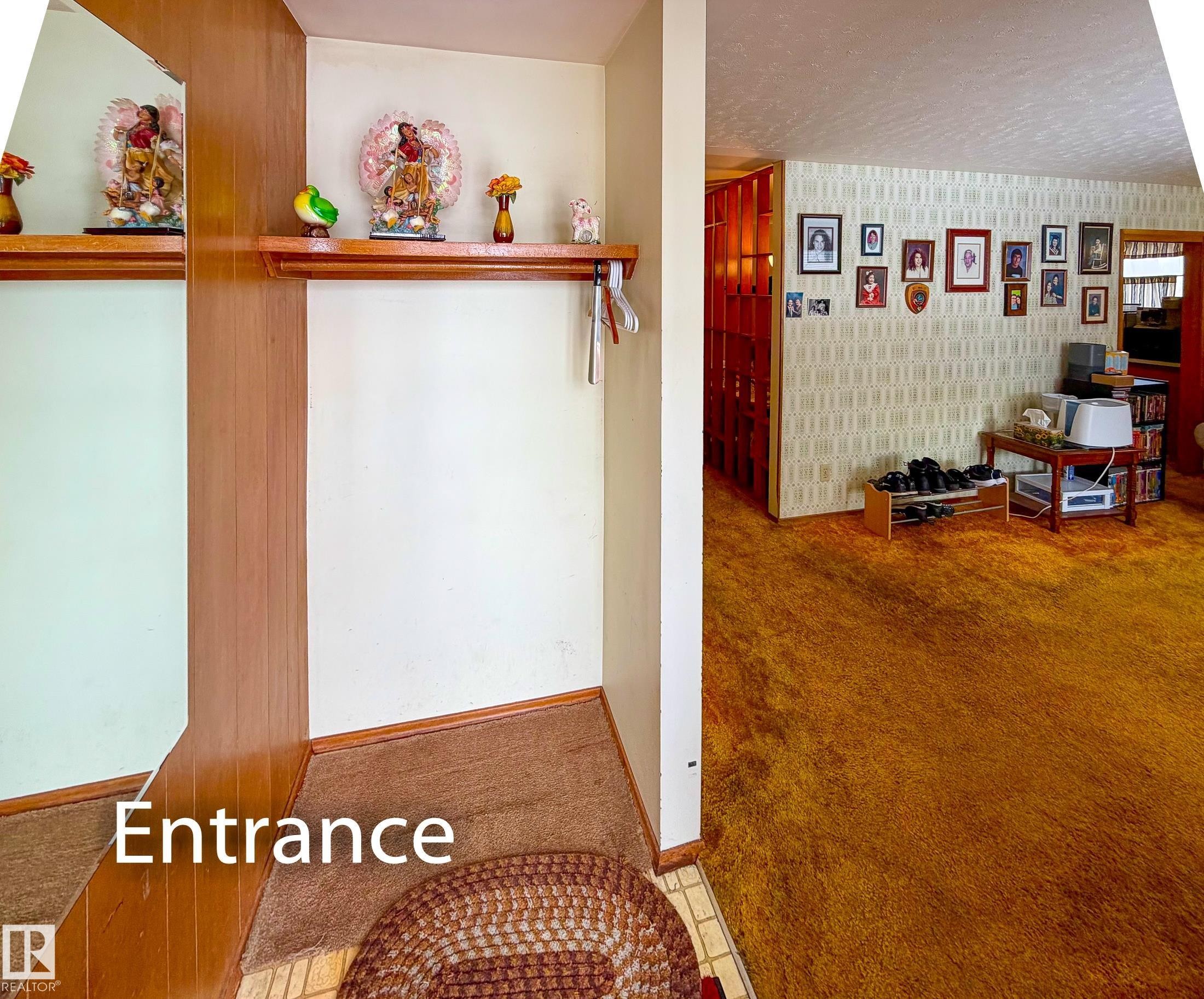 10512 55 Avenue, Edmonton, AB - Indoor Photo Showing Other Room