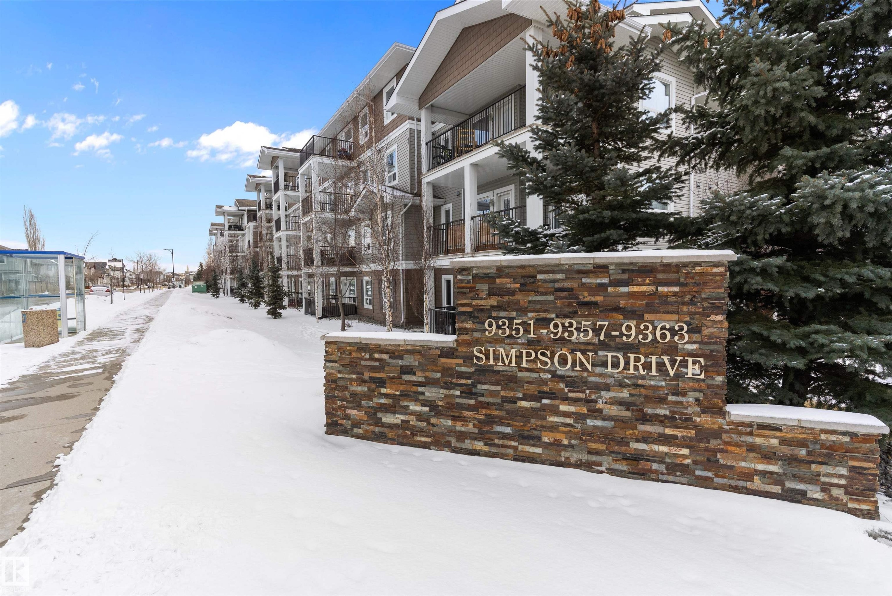 3118 9351 Simpson Drive, Edmonton, AB - Outdoor