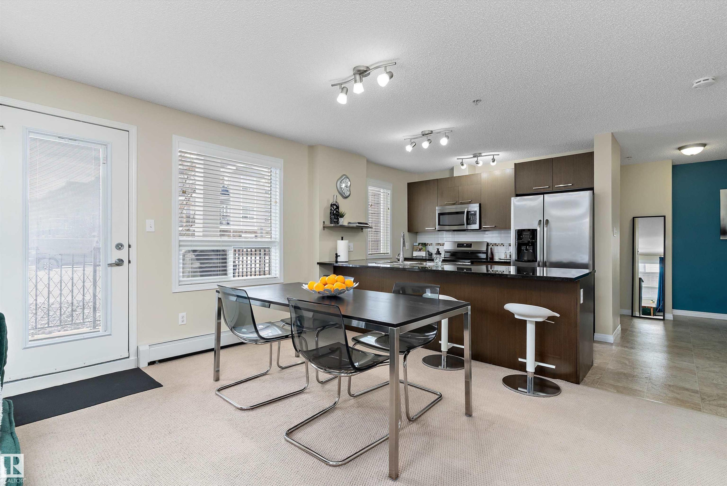 3118 9351 Simpson Drive, Edmonton, AB - Indoor