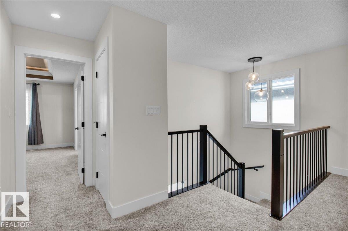 9327 181 Avenue, Edmonton, AB - Indoor Photo Showing Other Room