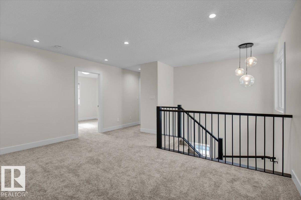 9327 181 Avenue, Edmonton, AB - Indoor Photo Showing Other Room