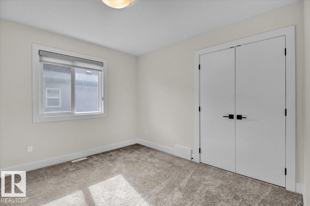 9327 181 Avenue, Edmonton, AB - Indoor Photo Showing Other Room