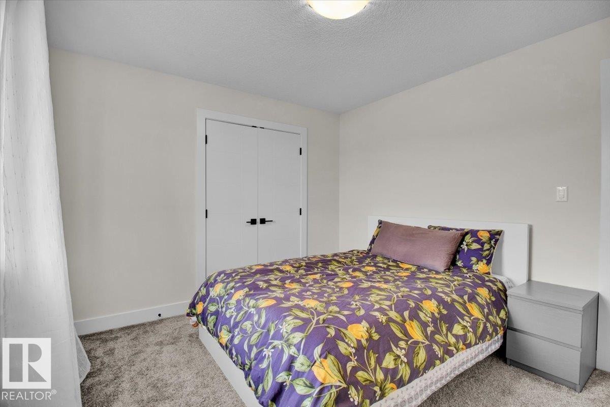 9327 181 Avenue, Edmonton, AB - Indoor Photo Showing Bedroom