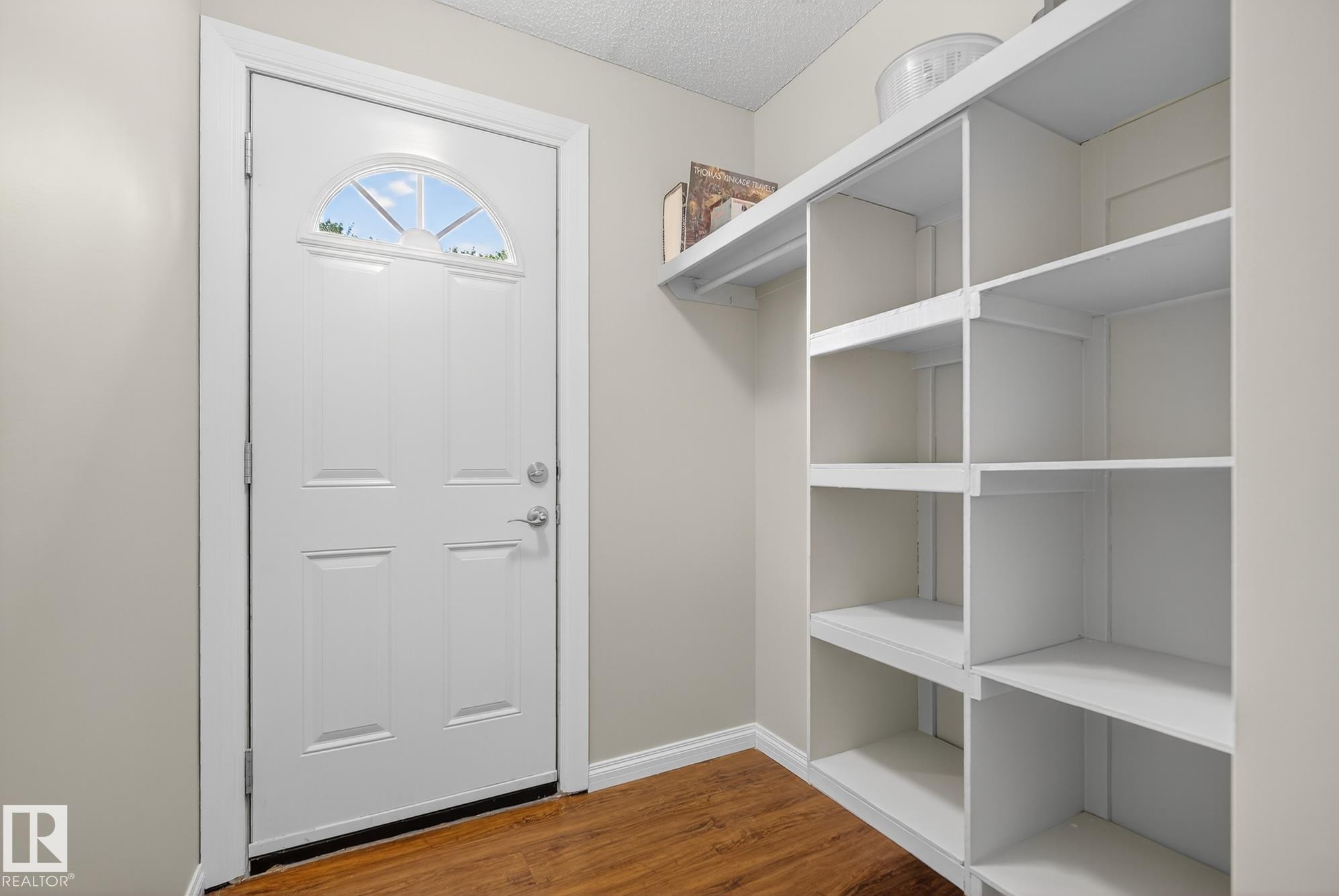3528 56 Street, Edmonton, AB - Indoor With Storage