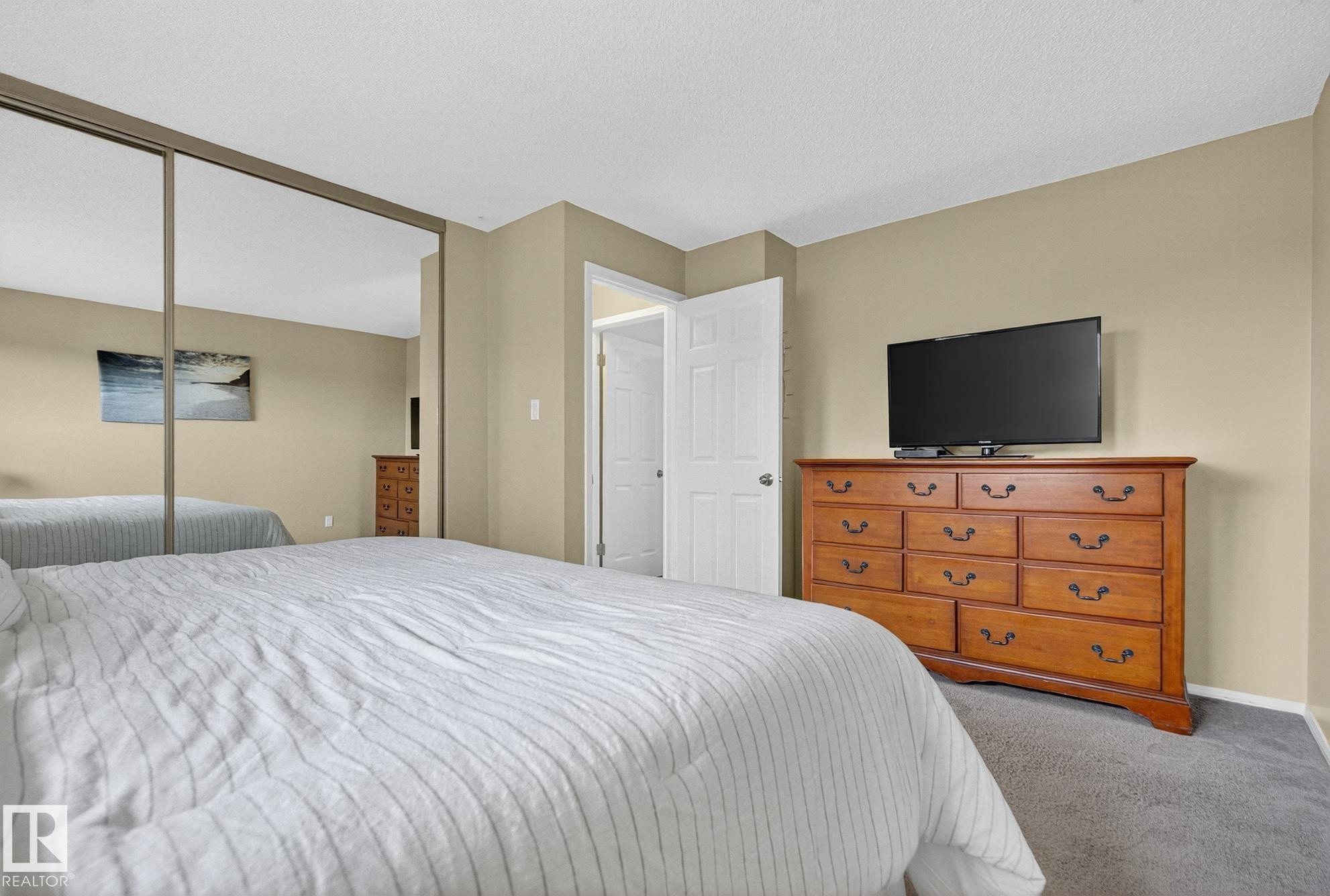 3528 56 Street, Edmonton, AB - Indoor Photo Showing Bedroom