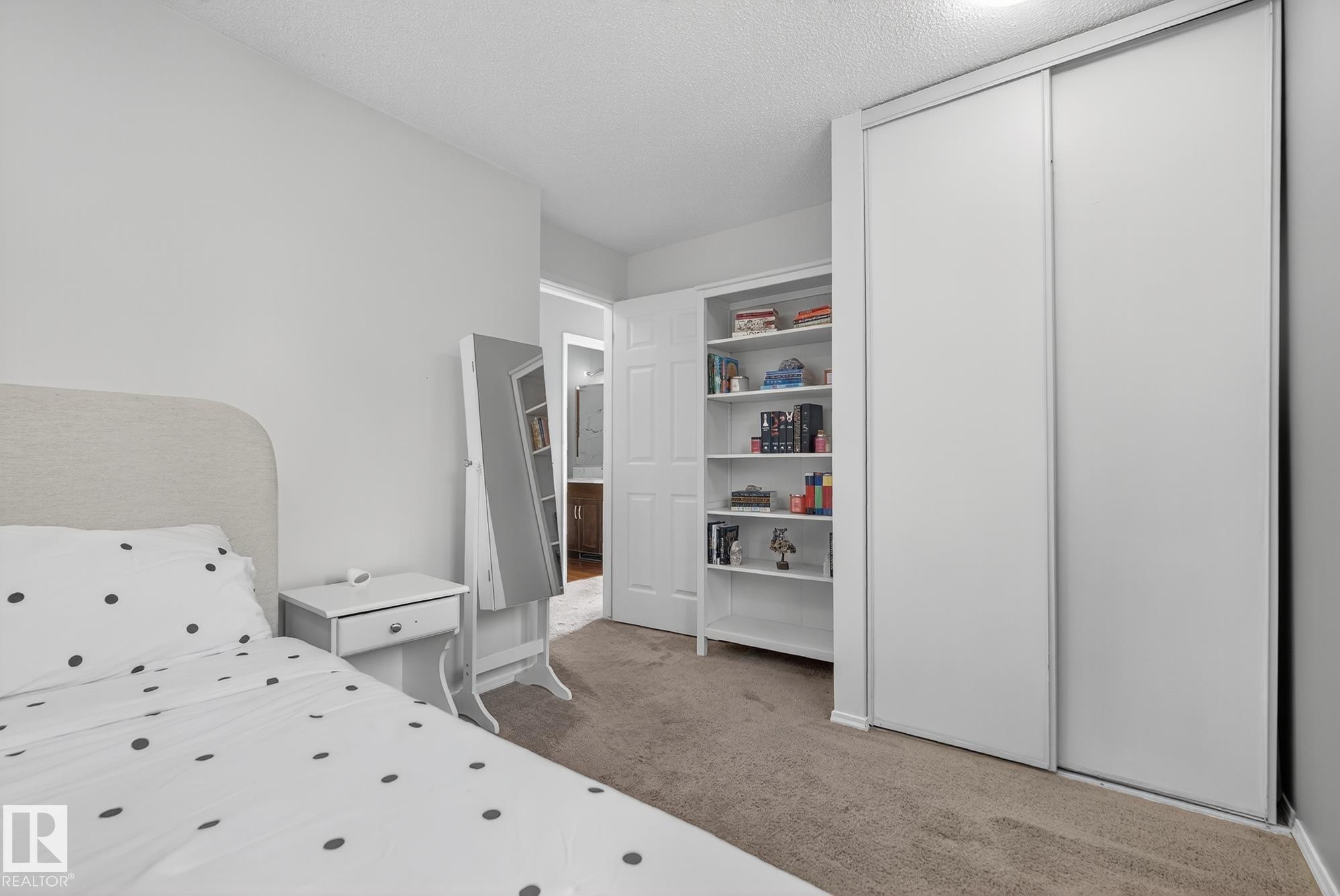 3528 56 Street, Edmonton, AB - Indoor Photo Showing Bedroom