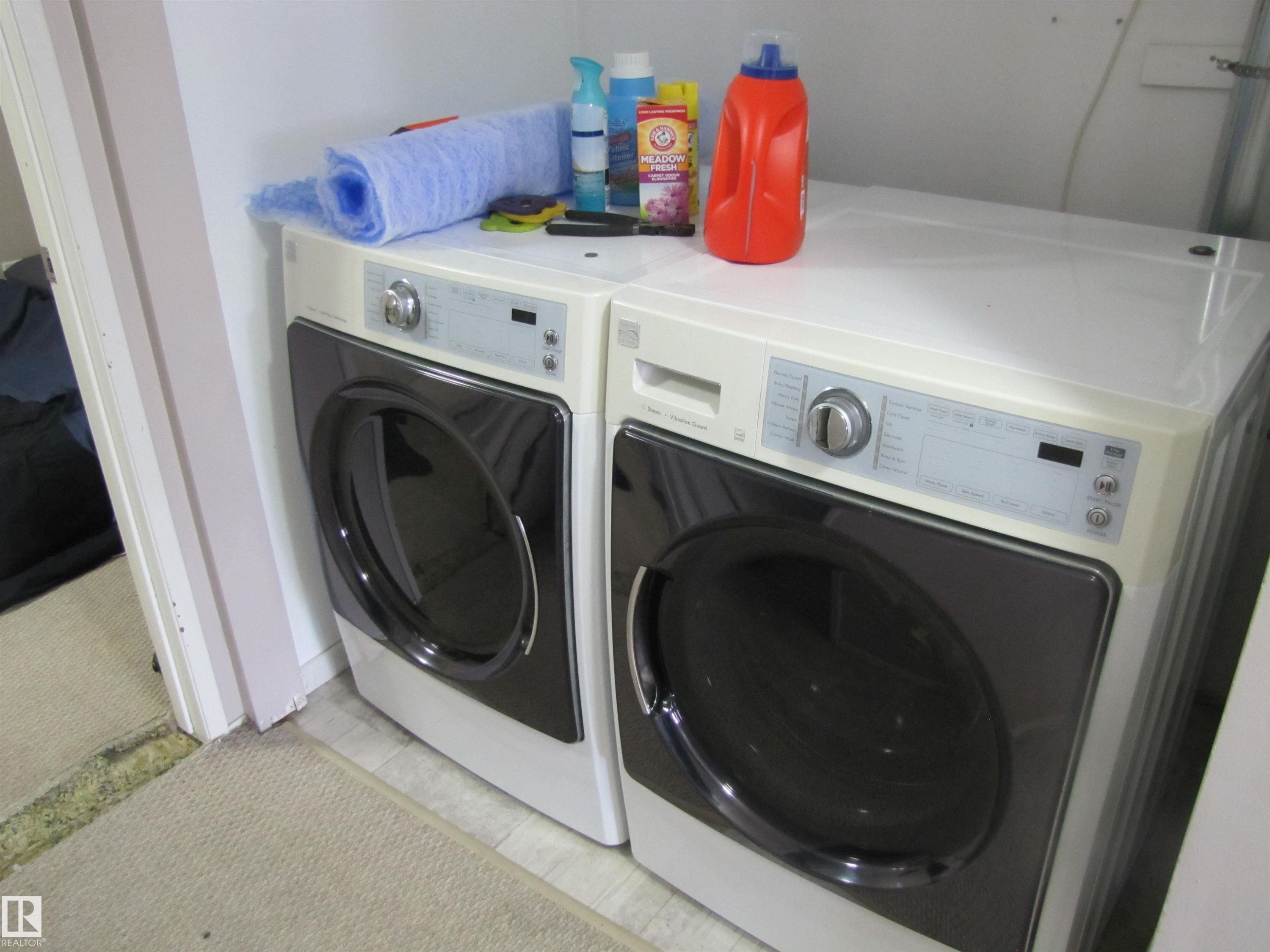 Convenient in-unit laundry appliances - 3617 43A Avenue, Edmonton, AB - Indoor Photo Showing Laundry Room